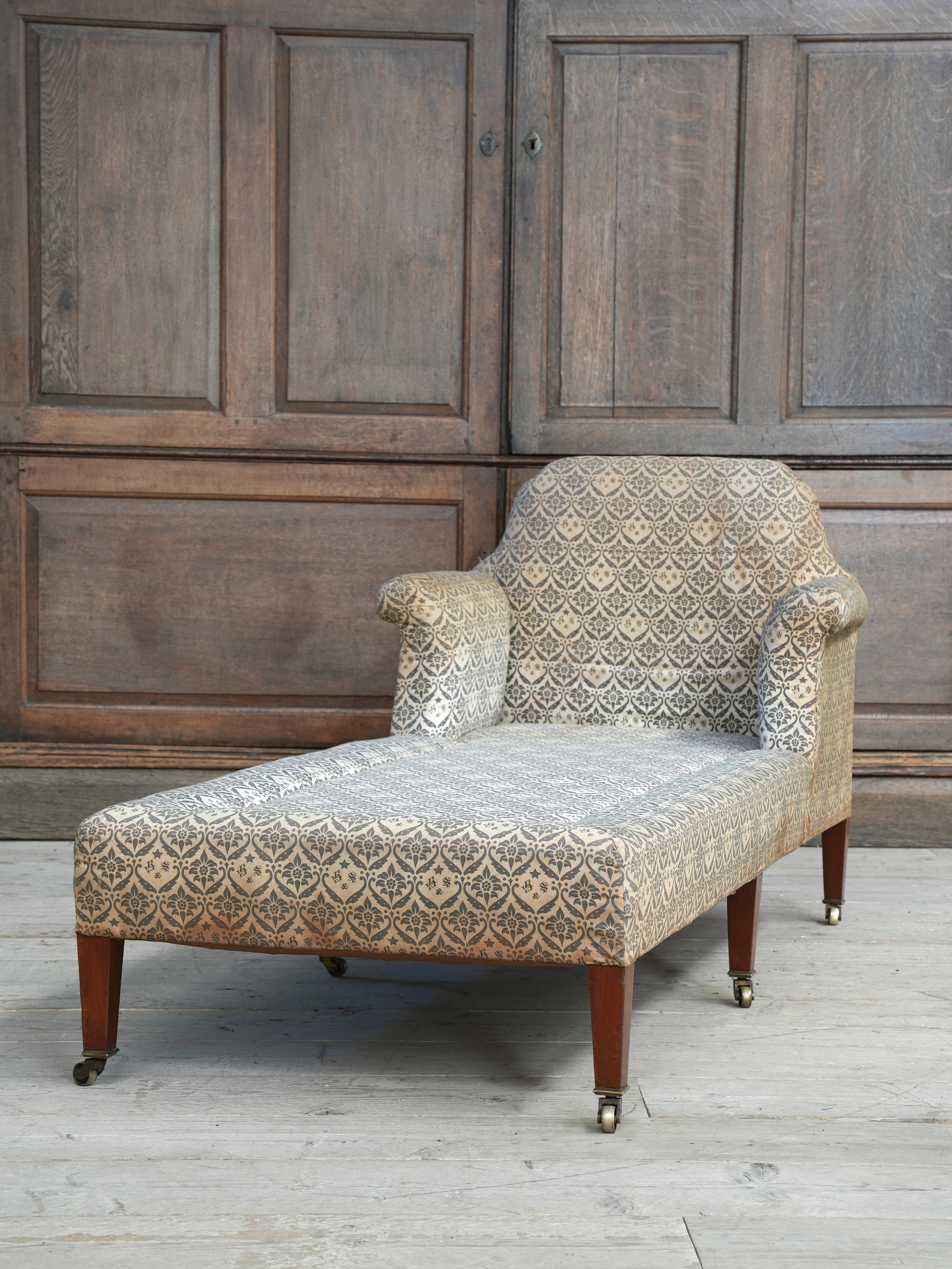 A Howard & Sons Day Bed