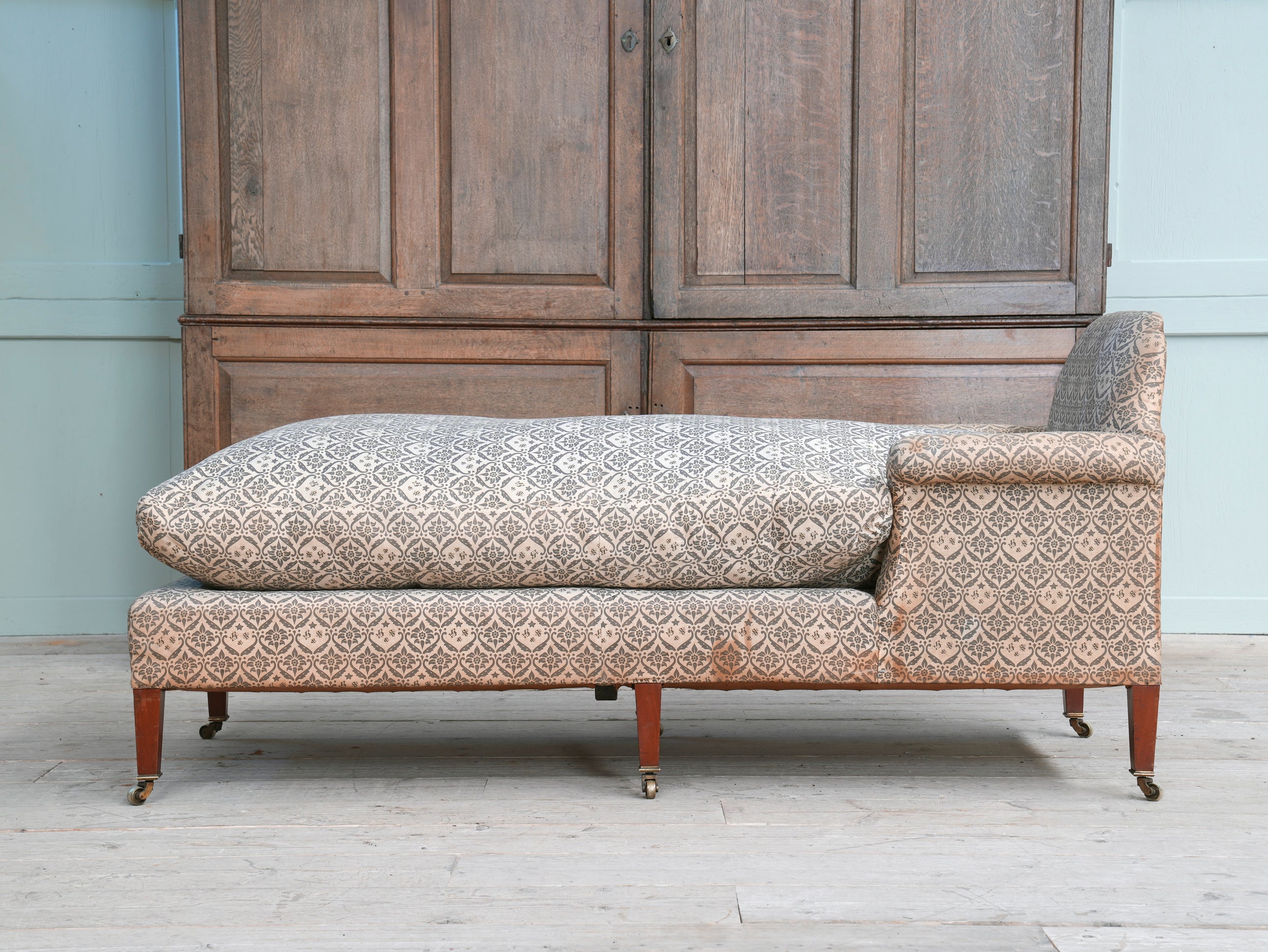 A Howard & Sons Day Bed