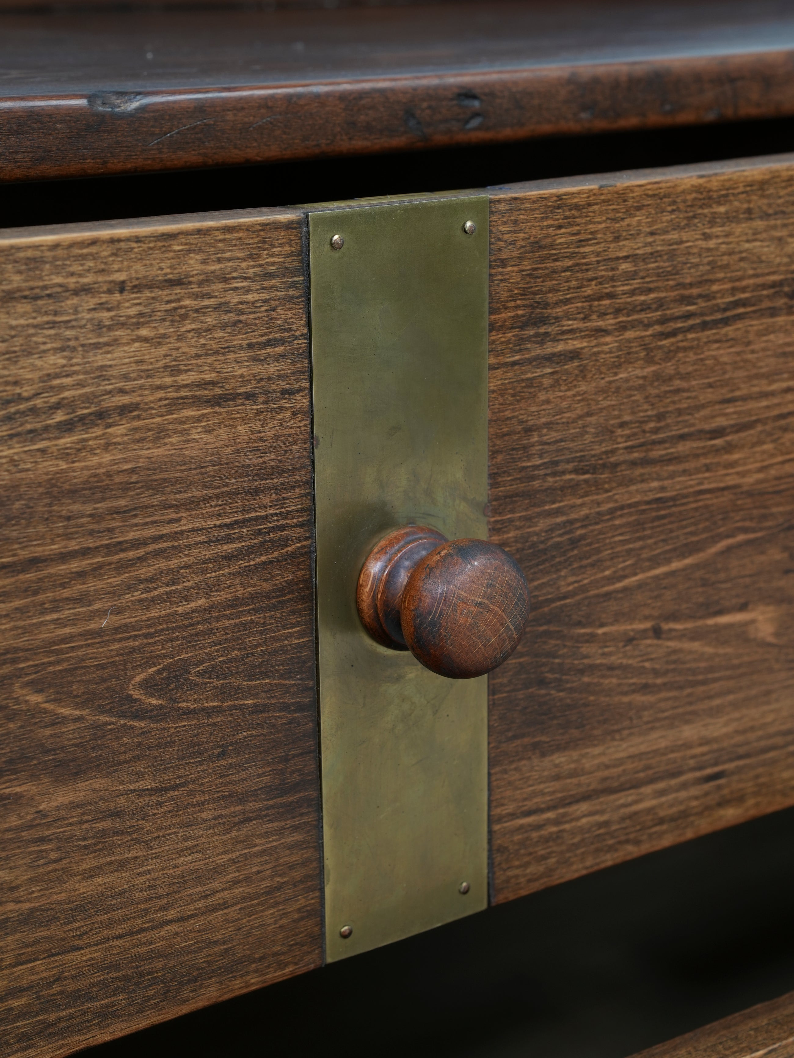 Early 20th Century English Chest of Drawers