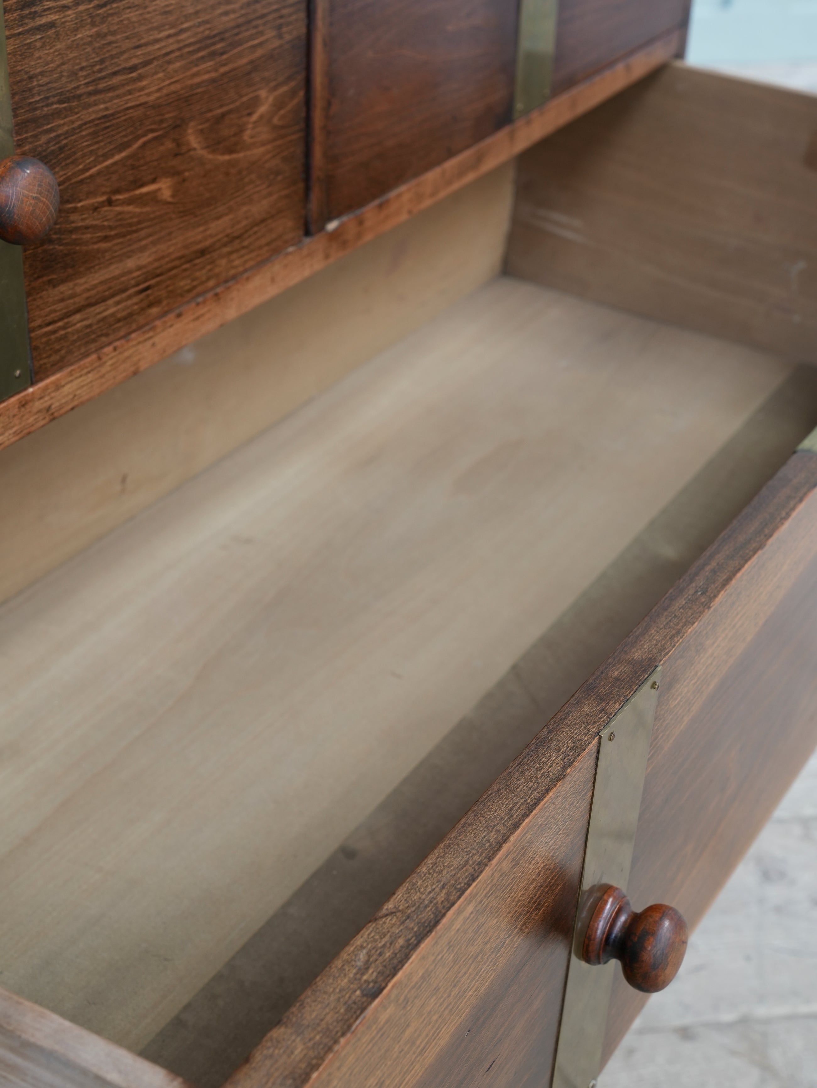 Early 20th Century English Chest of Drawers
