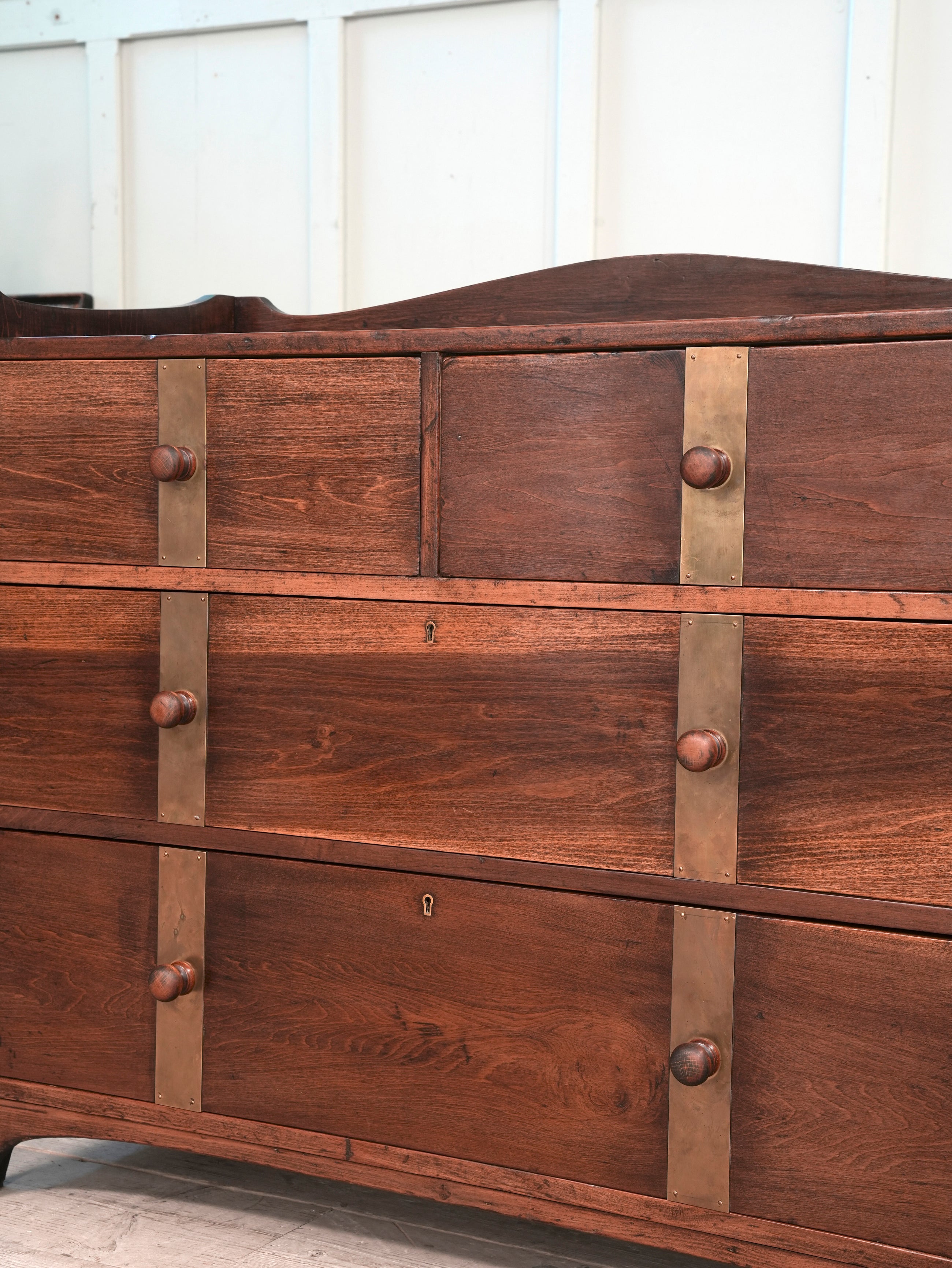 Early 20th Century English Chest of Drawers