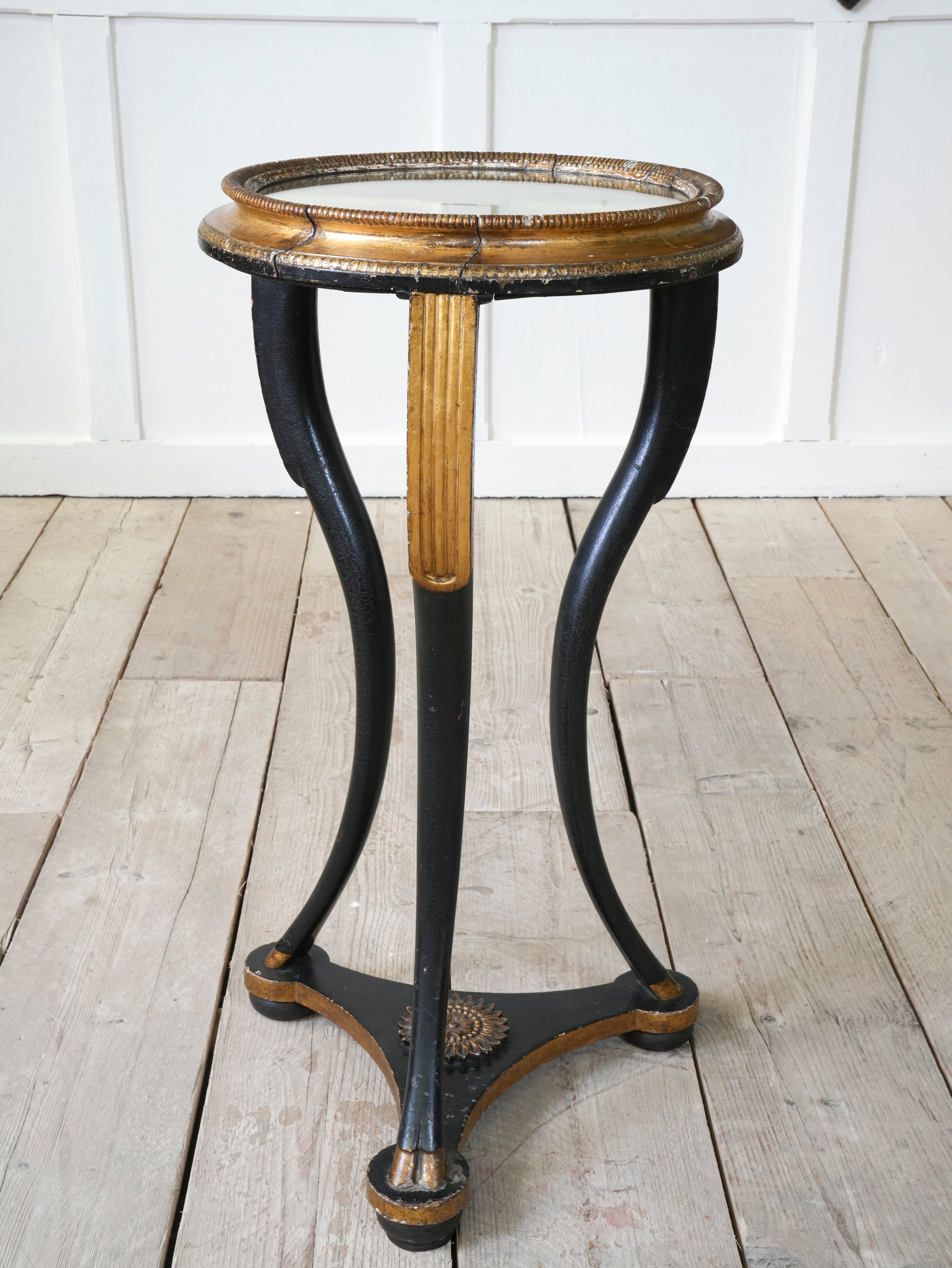 An Early 19th Century Gueridon