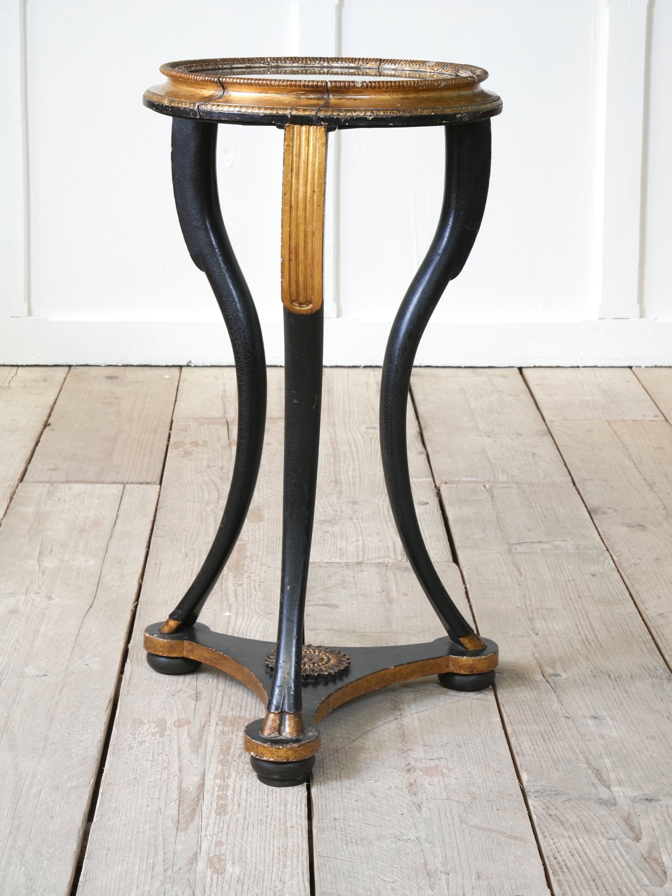 An Early 19th Century Gueridon