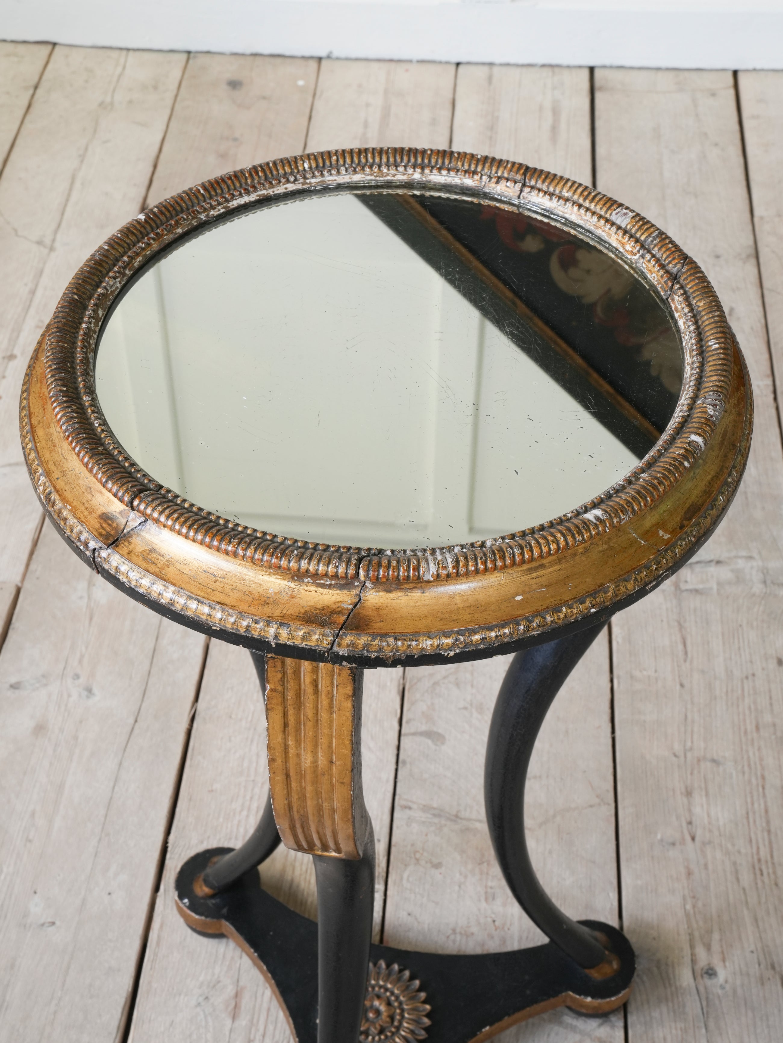 An Early 19th Century Gueridon