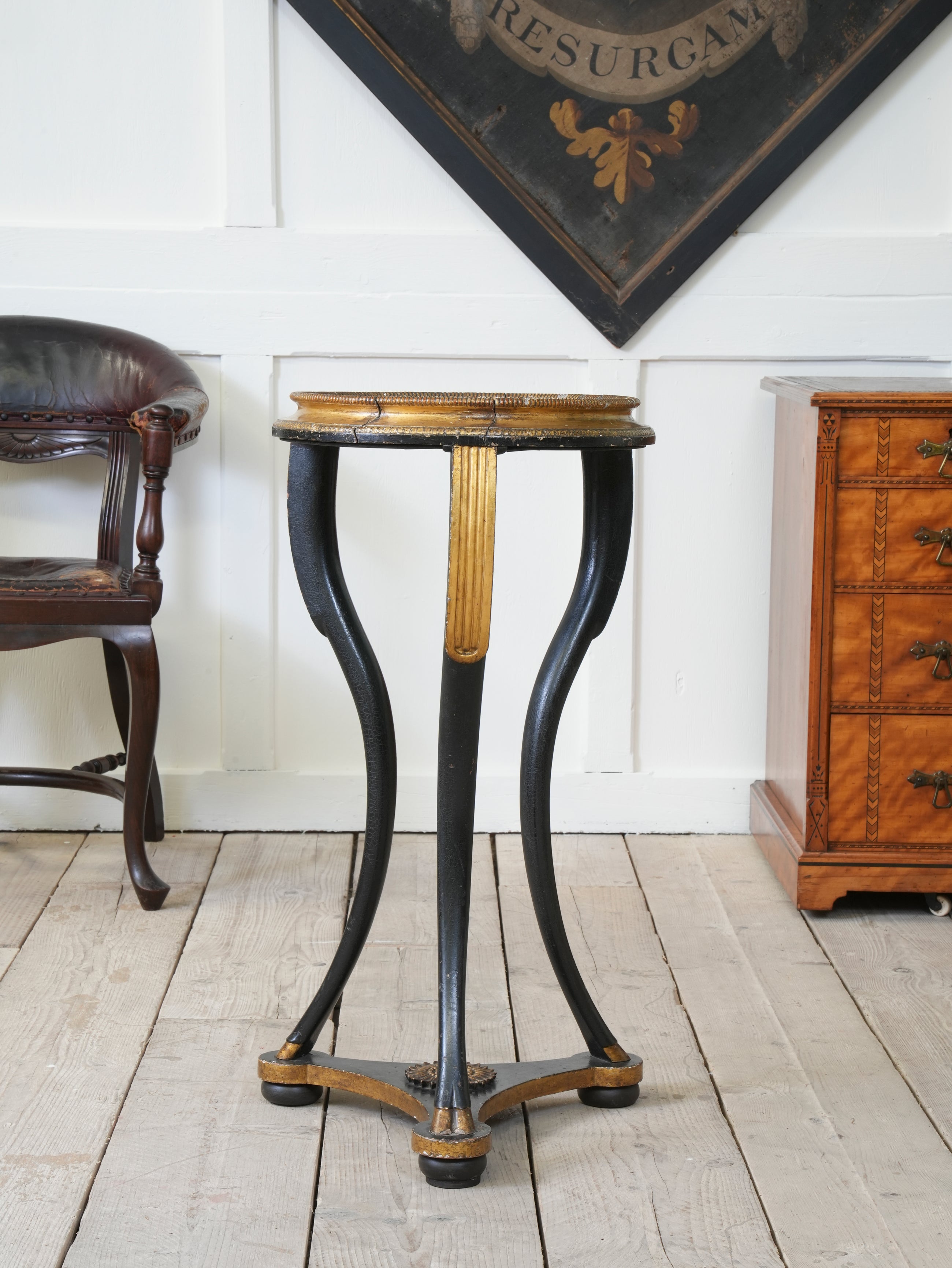 An Early 19th Century Gueridon