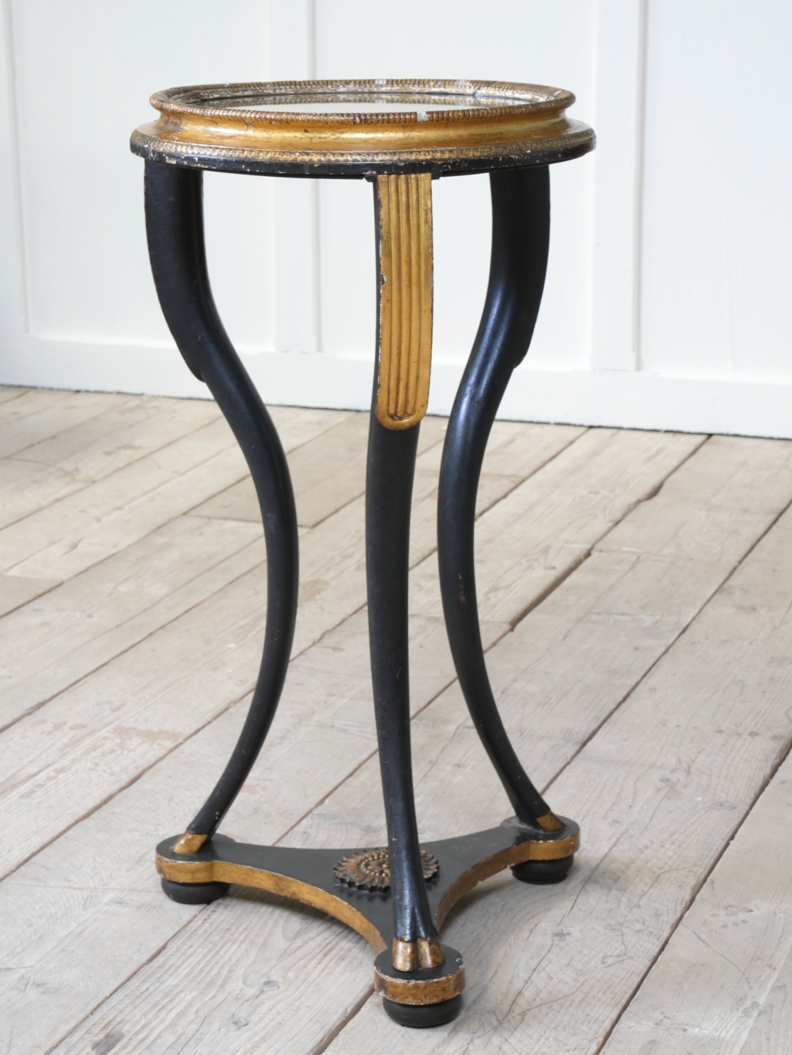 An Early 19th Century Gueridon