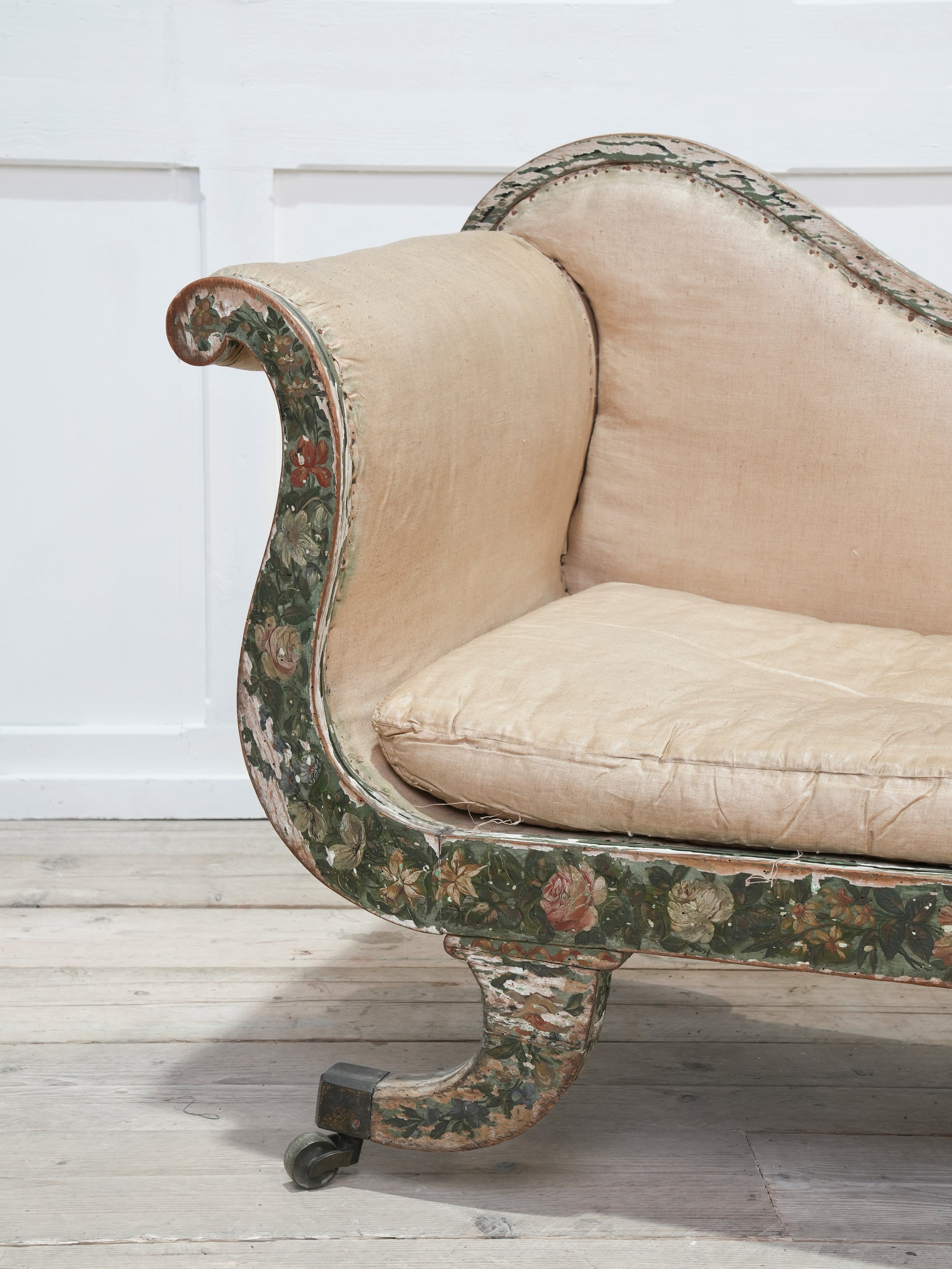 Regency Painted Chaise Longue