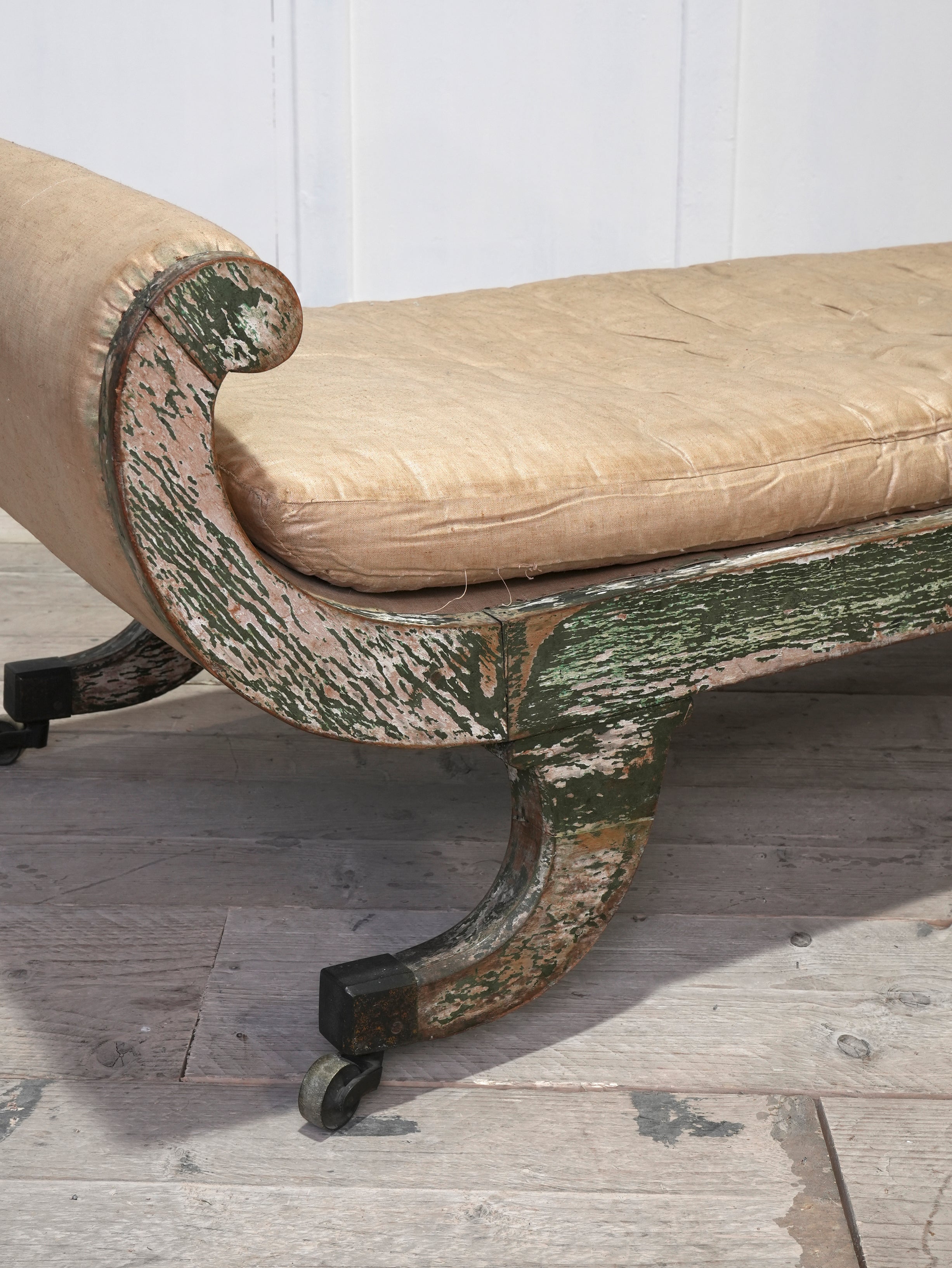 Regency Painted Chaise Longue
