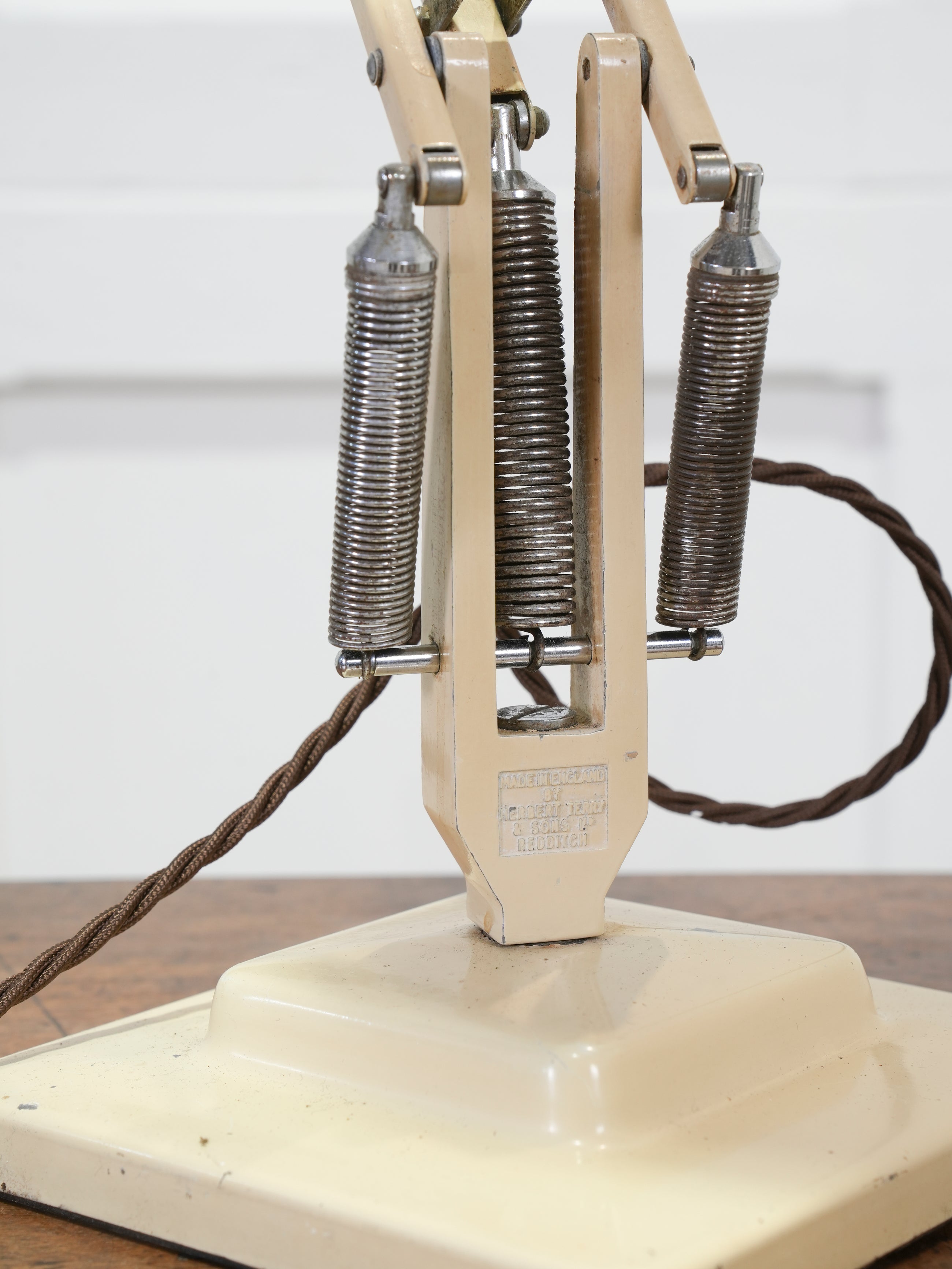 Cream Anglepoise