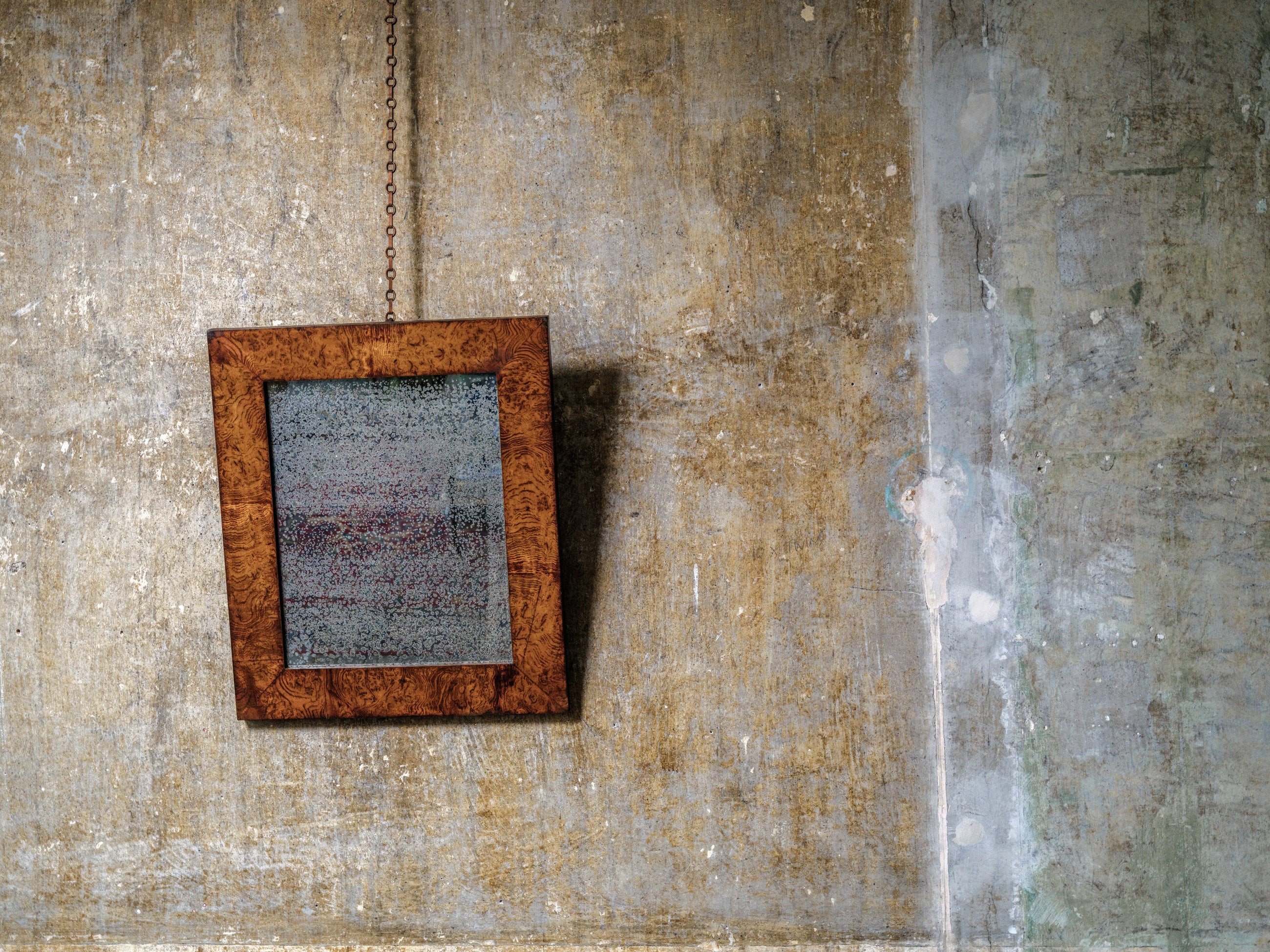 A George IV Burr Oak Mirror