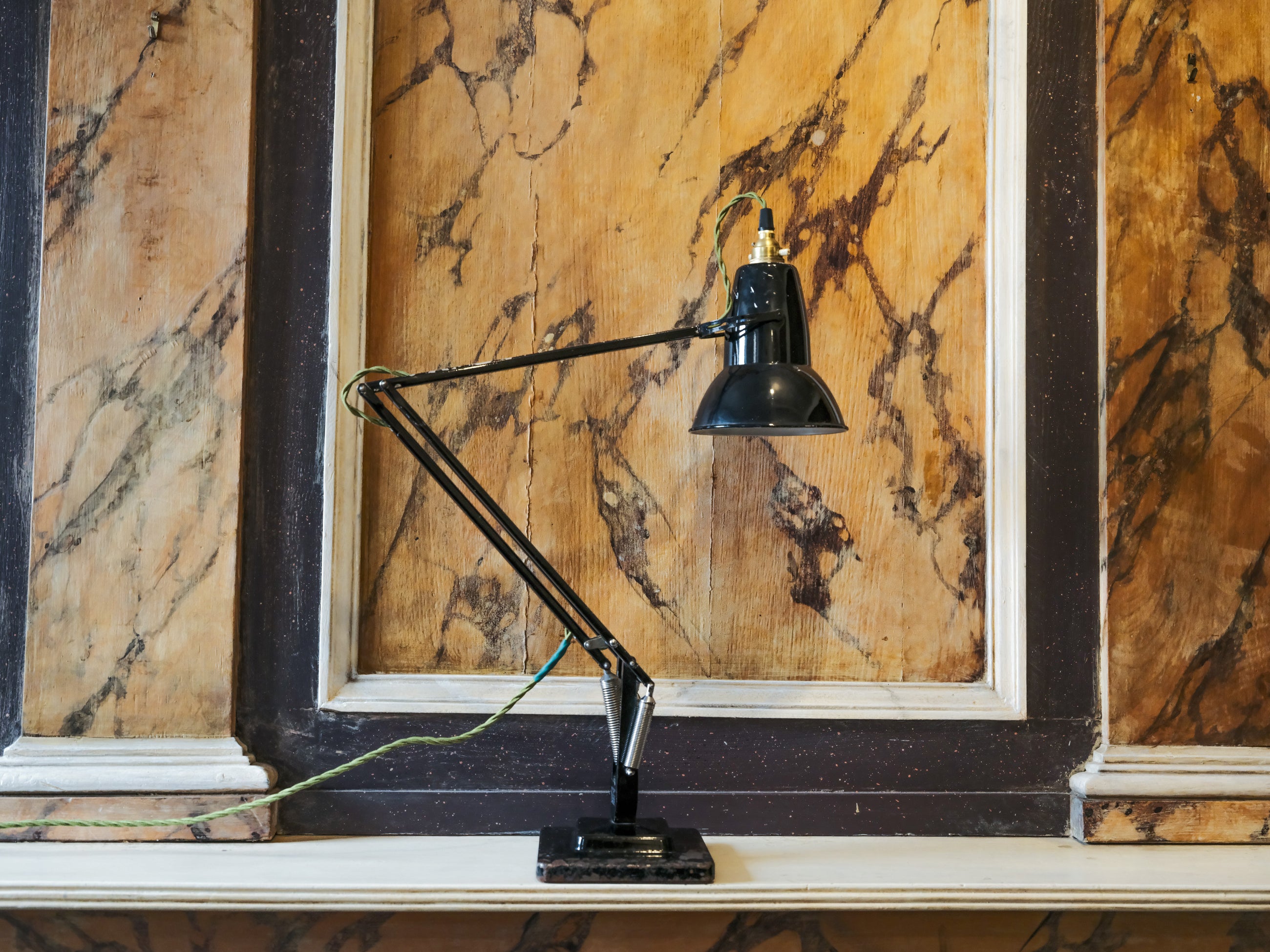 Black 1227 Anglepoise