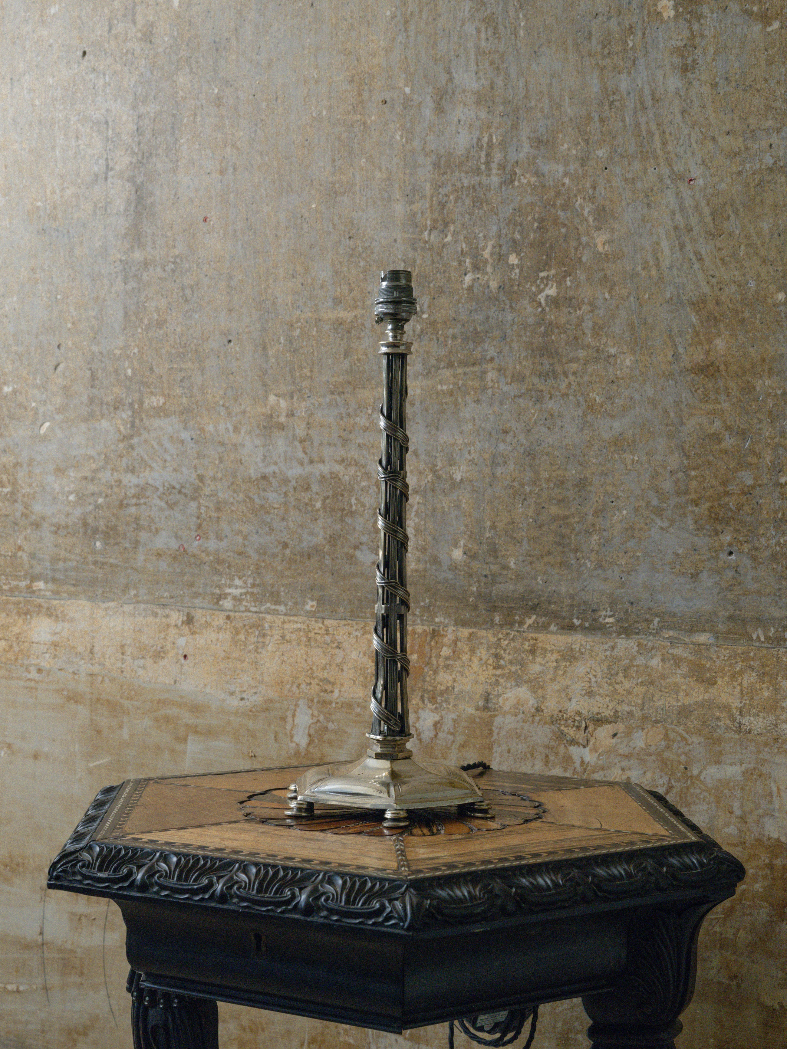 A Faraday Table Light