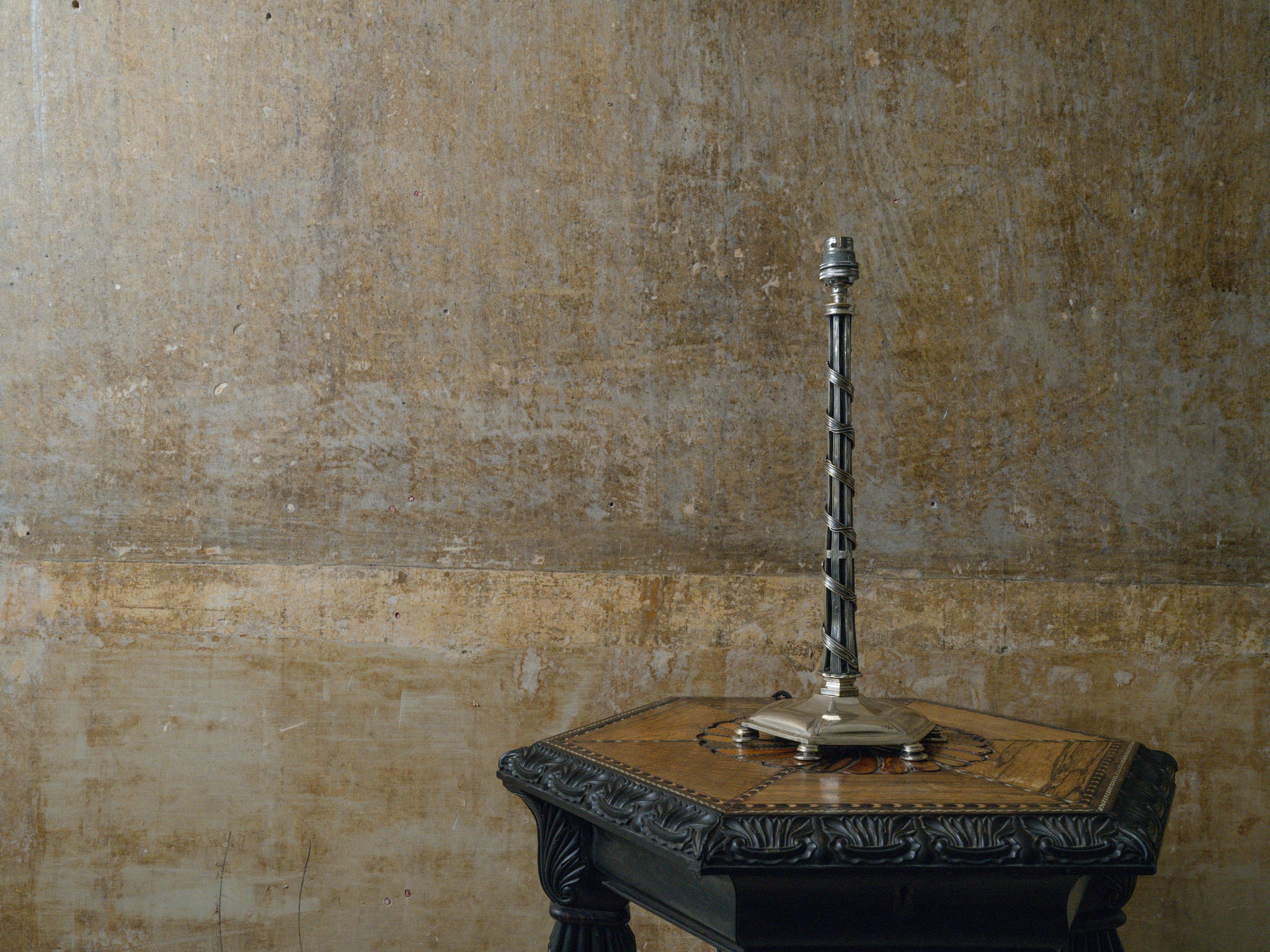 A Faraday Table Light