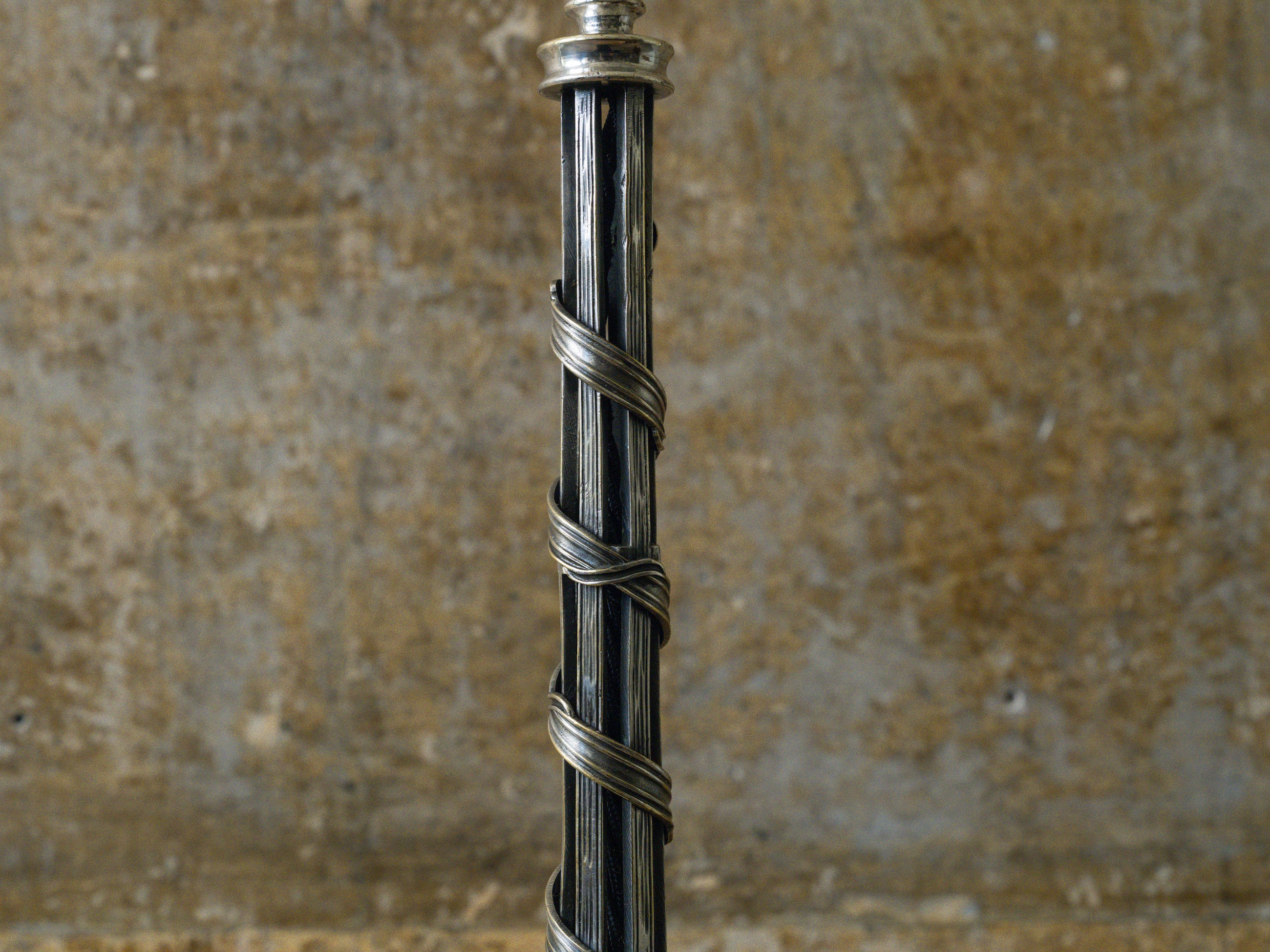 A Faraday Table Light