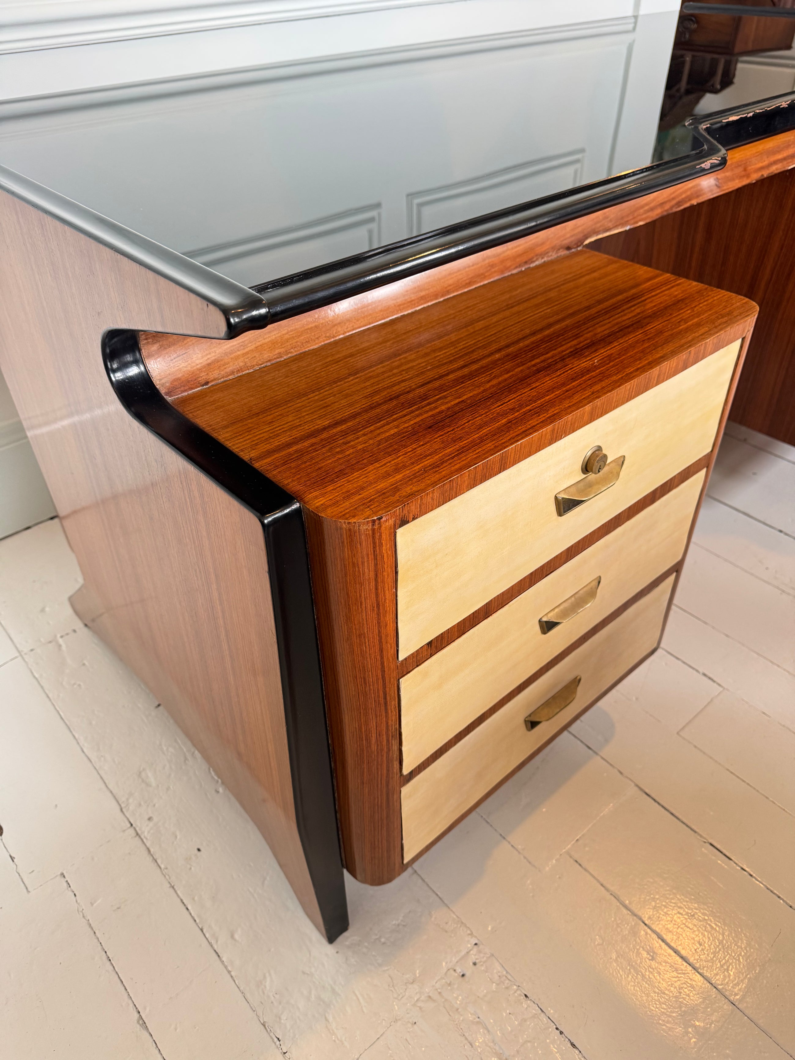 Osvaldo Borsani Desk