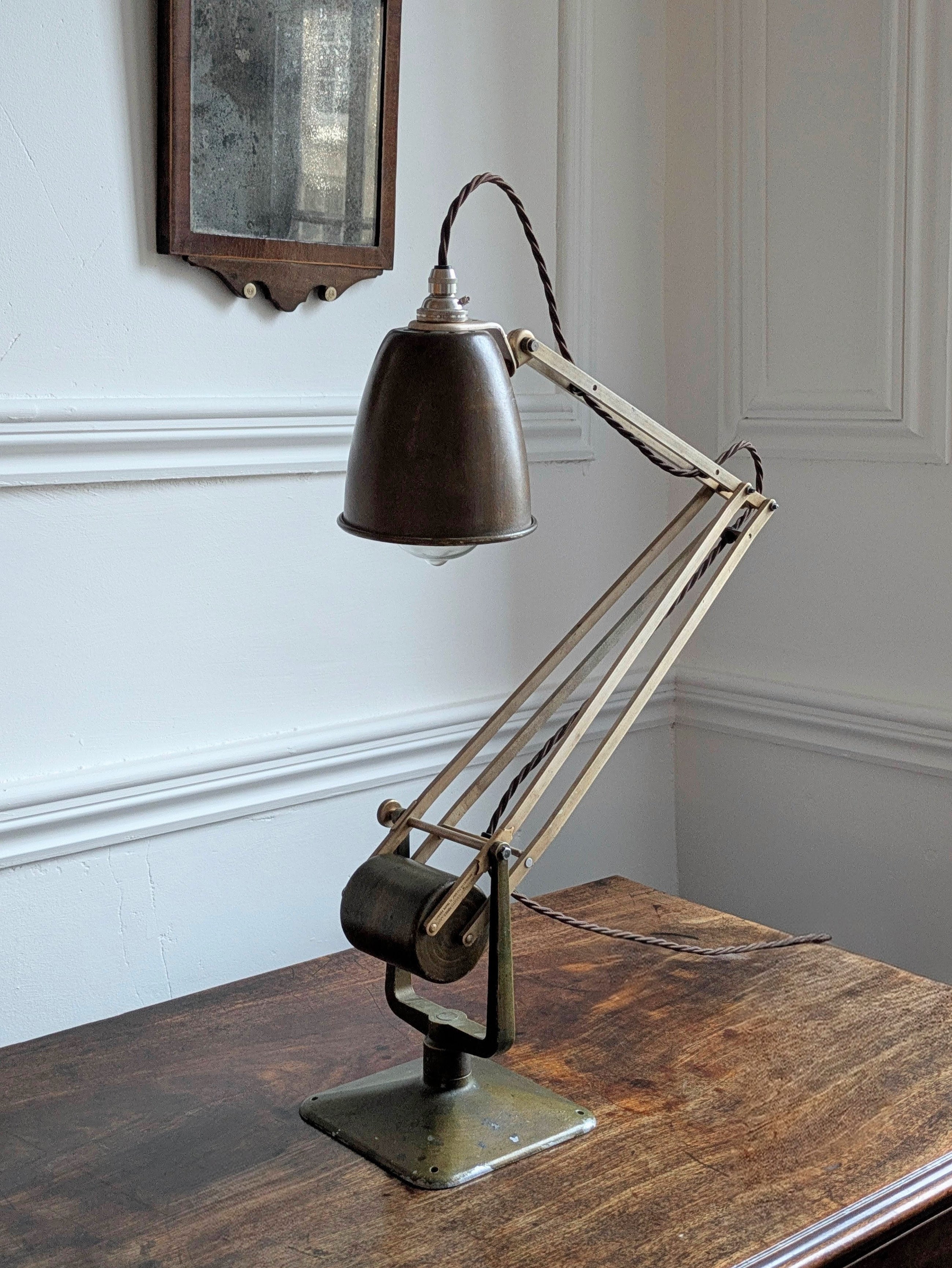Horstmann Counterpoised Desk Lamp