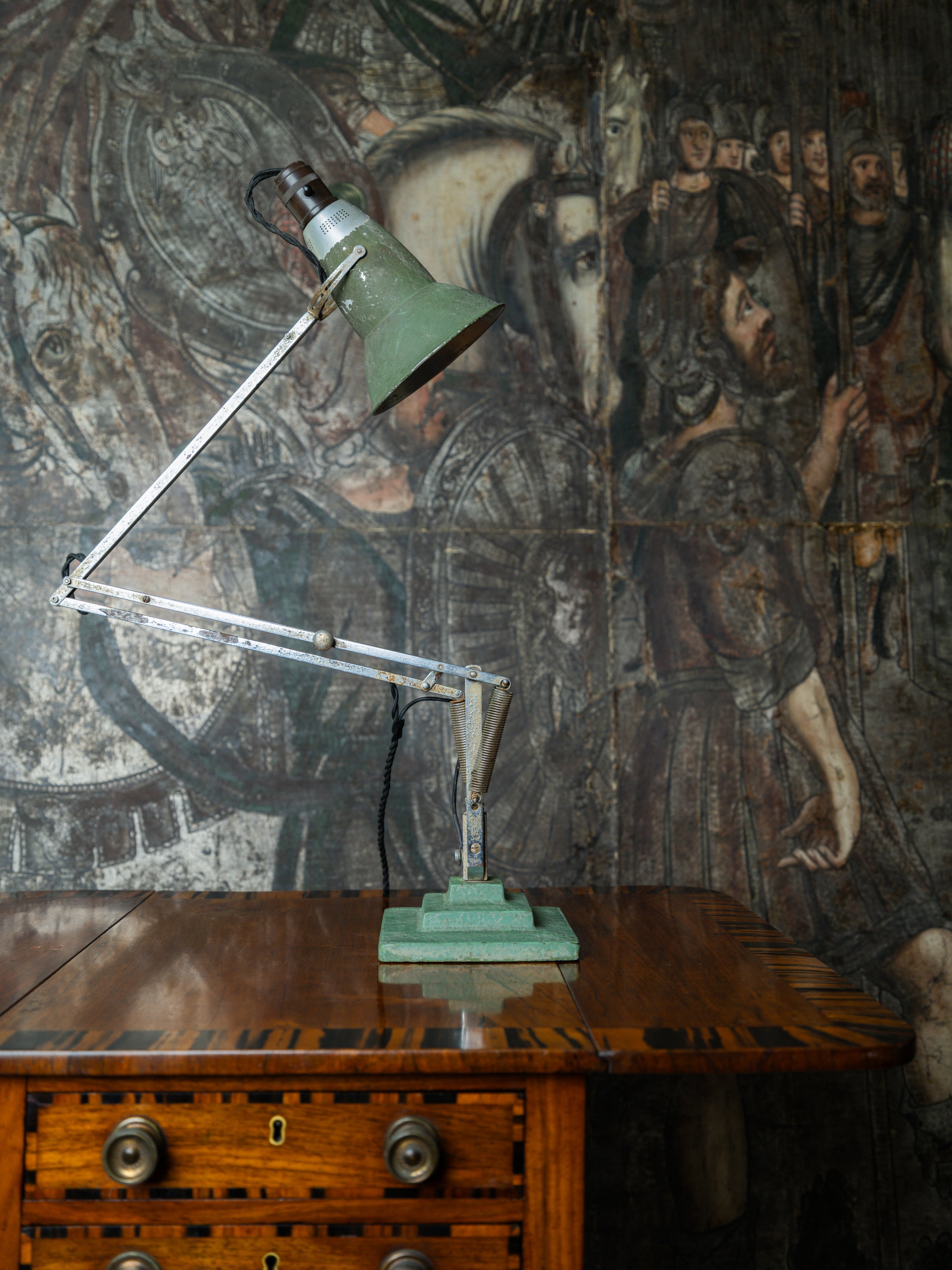 A 1930s Anglepoise