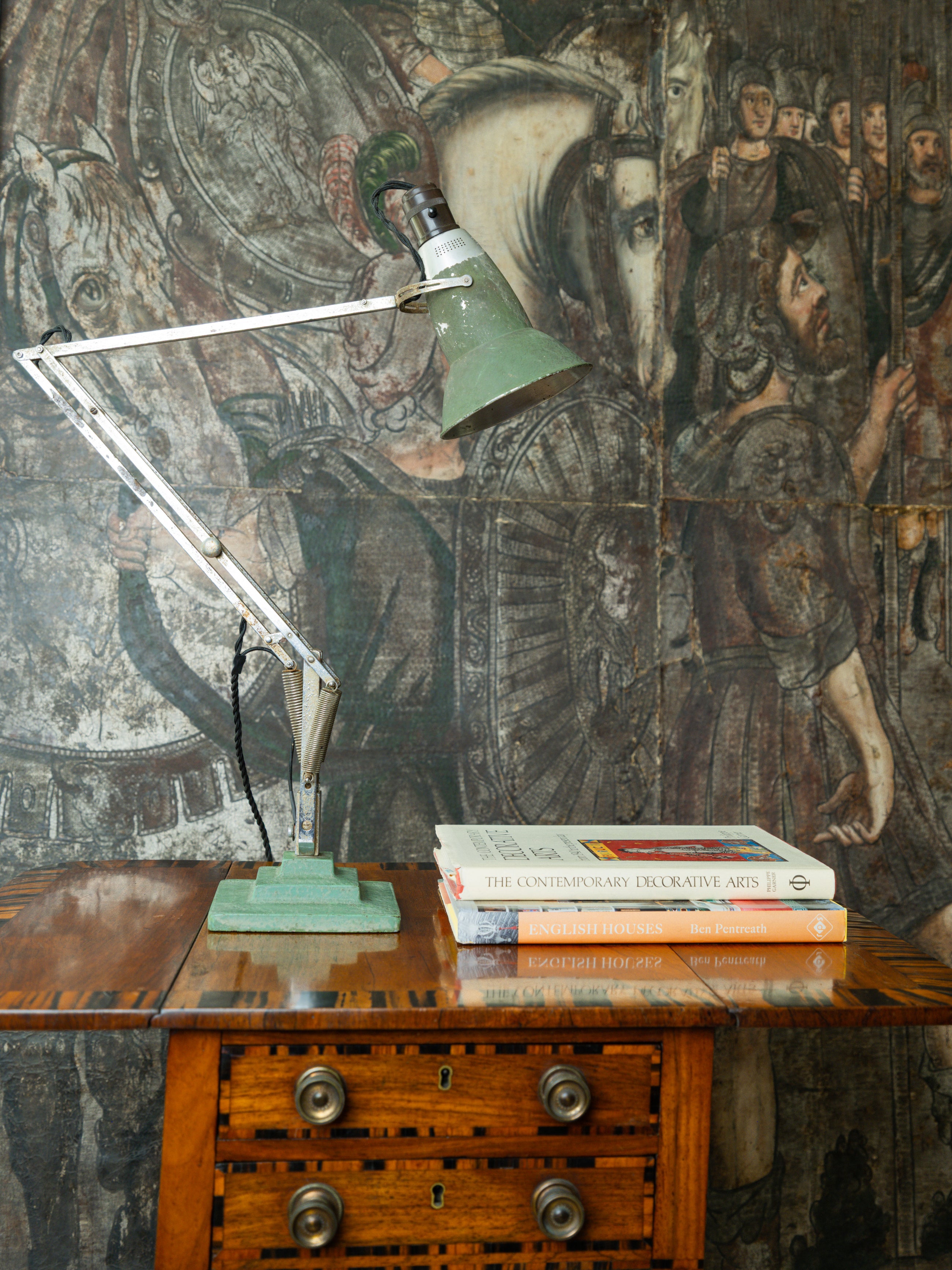 A 1930s Anglepoise