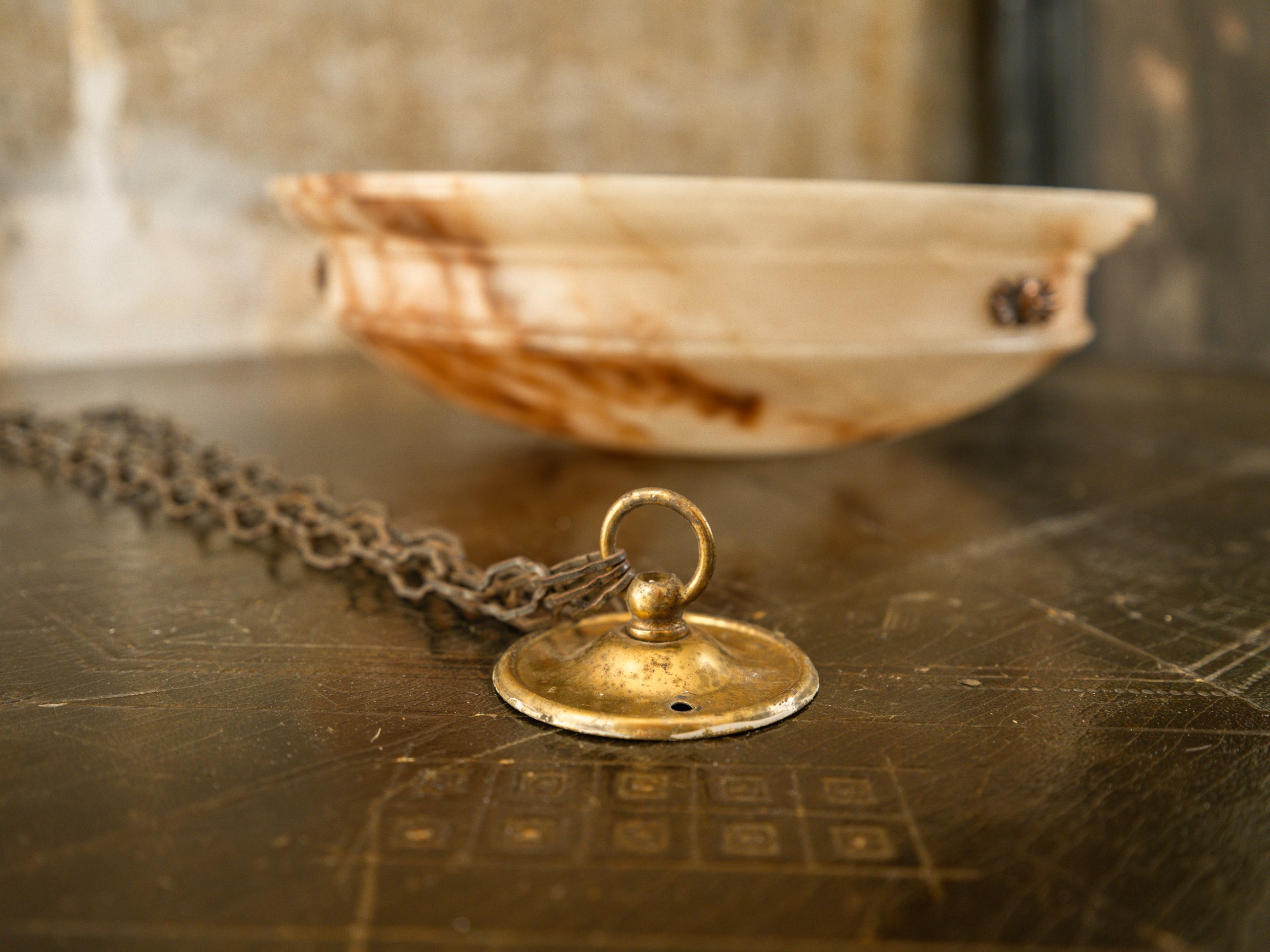 An Alabaster Dish Light