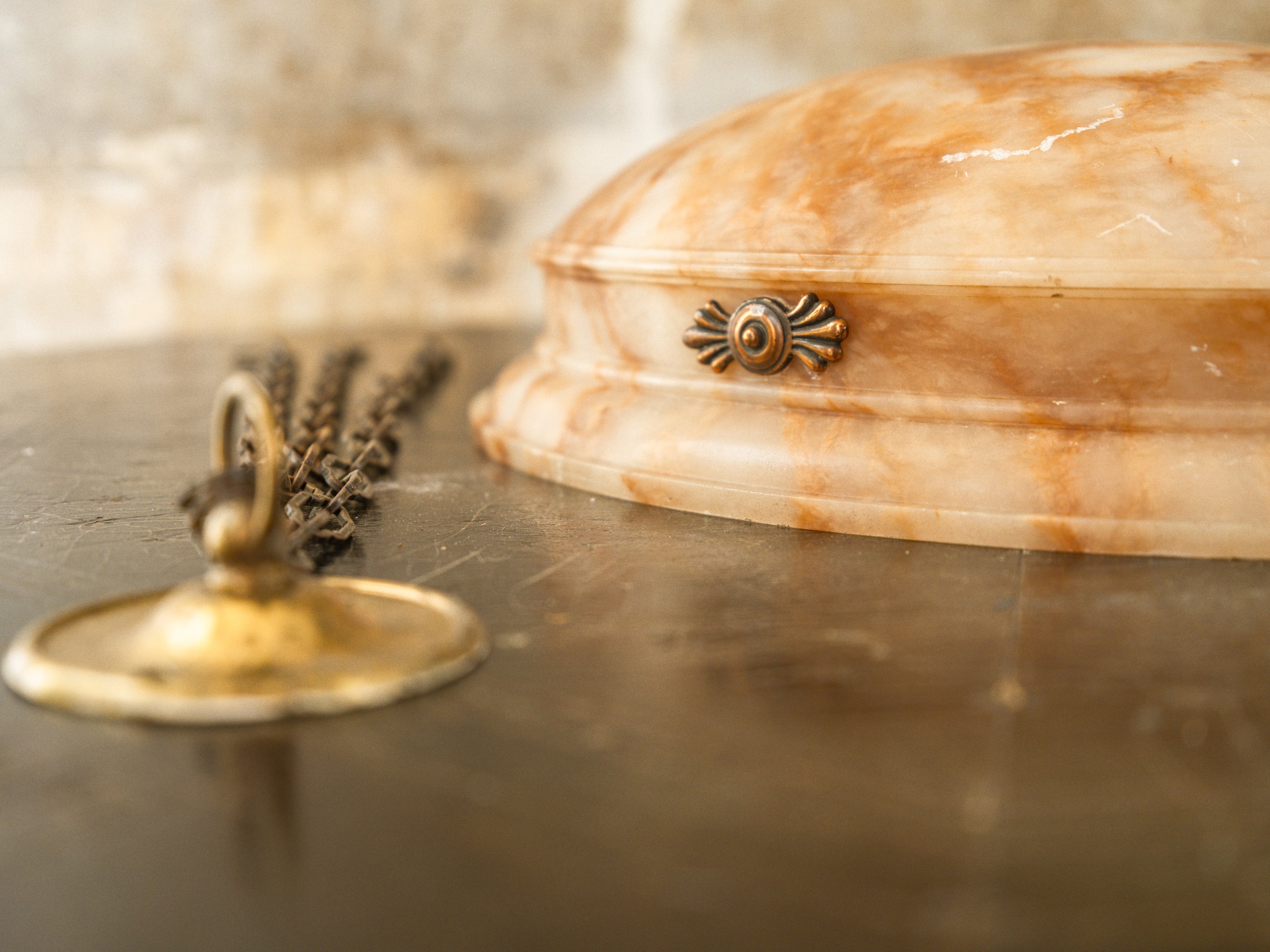 An Alabaster Dish Light