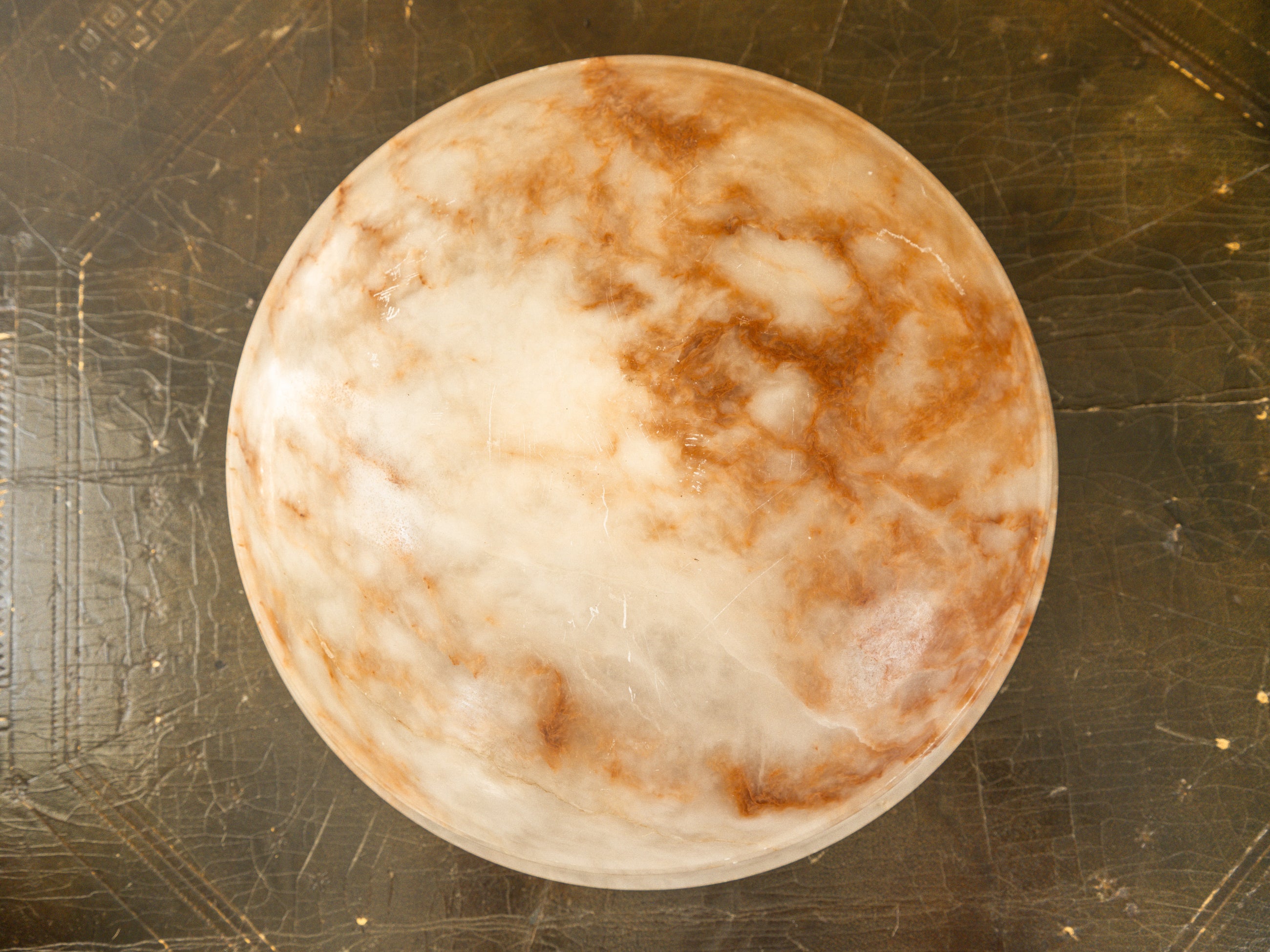 An Alabaster Dish Light