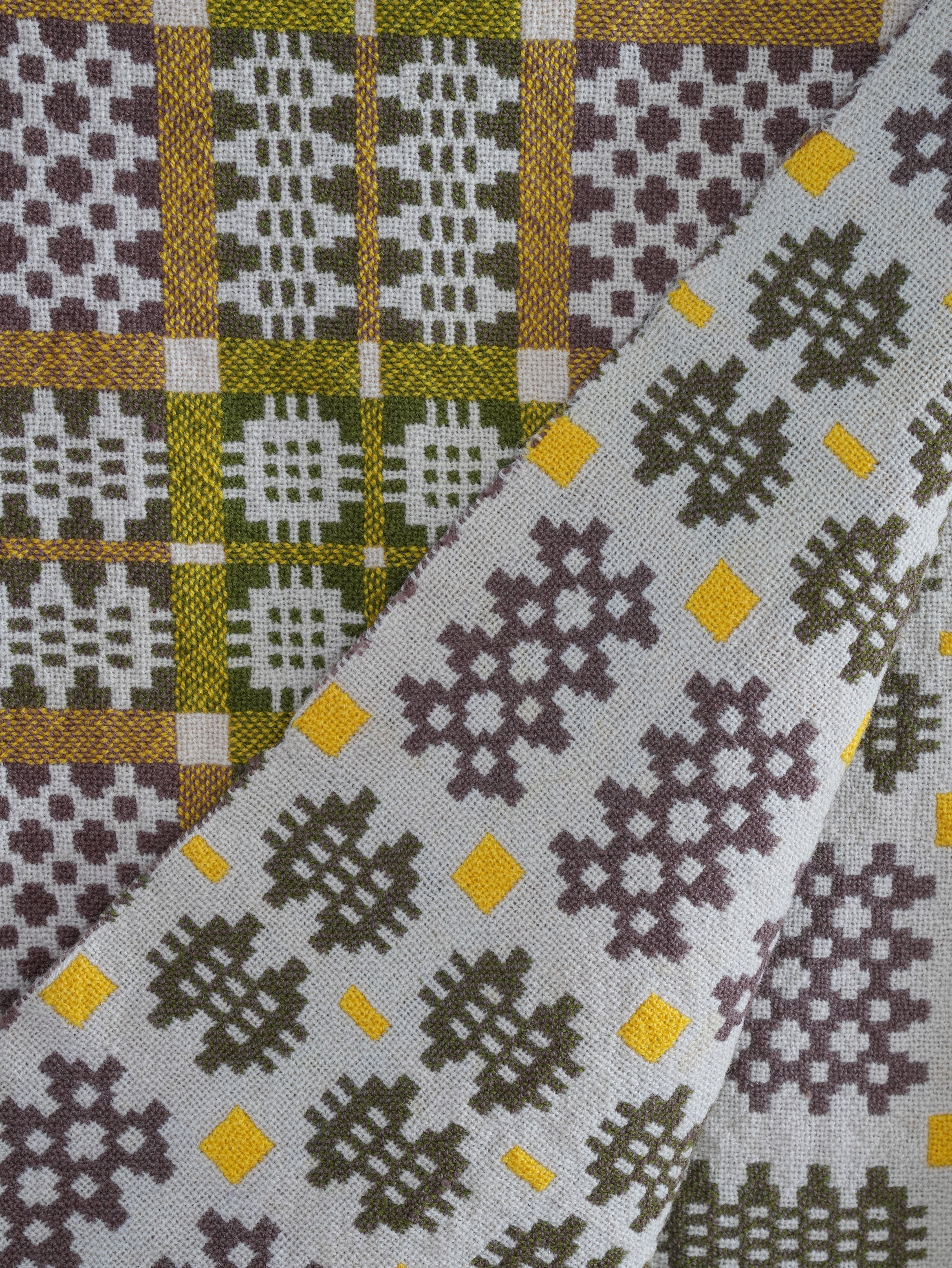 A Cream & Moss Green Welsh Tapestry Blanket