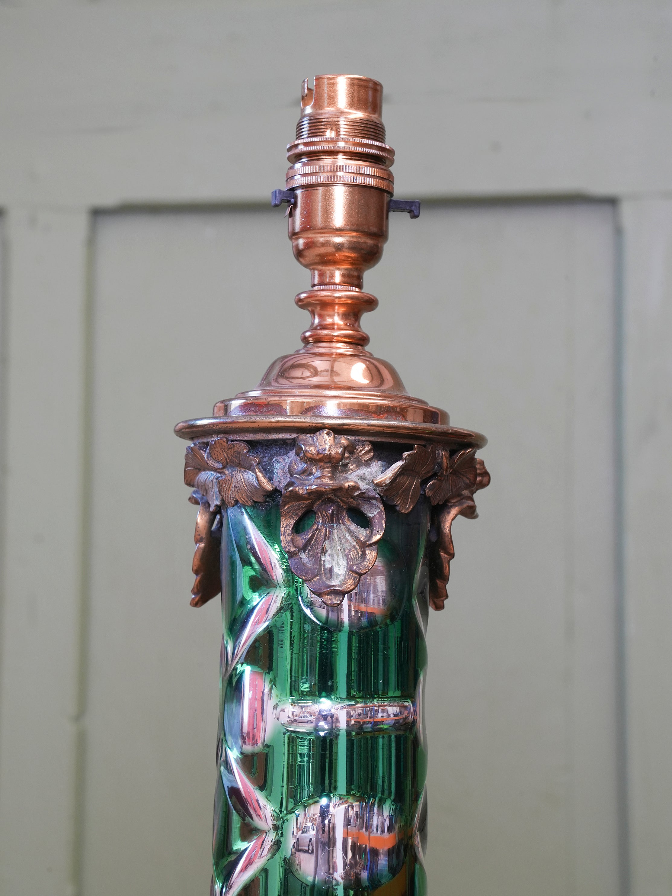 A large Scale 19th Century Cut Glass Table Lamp