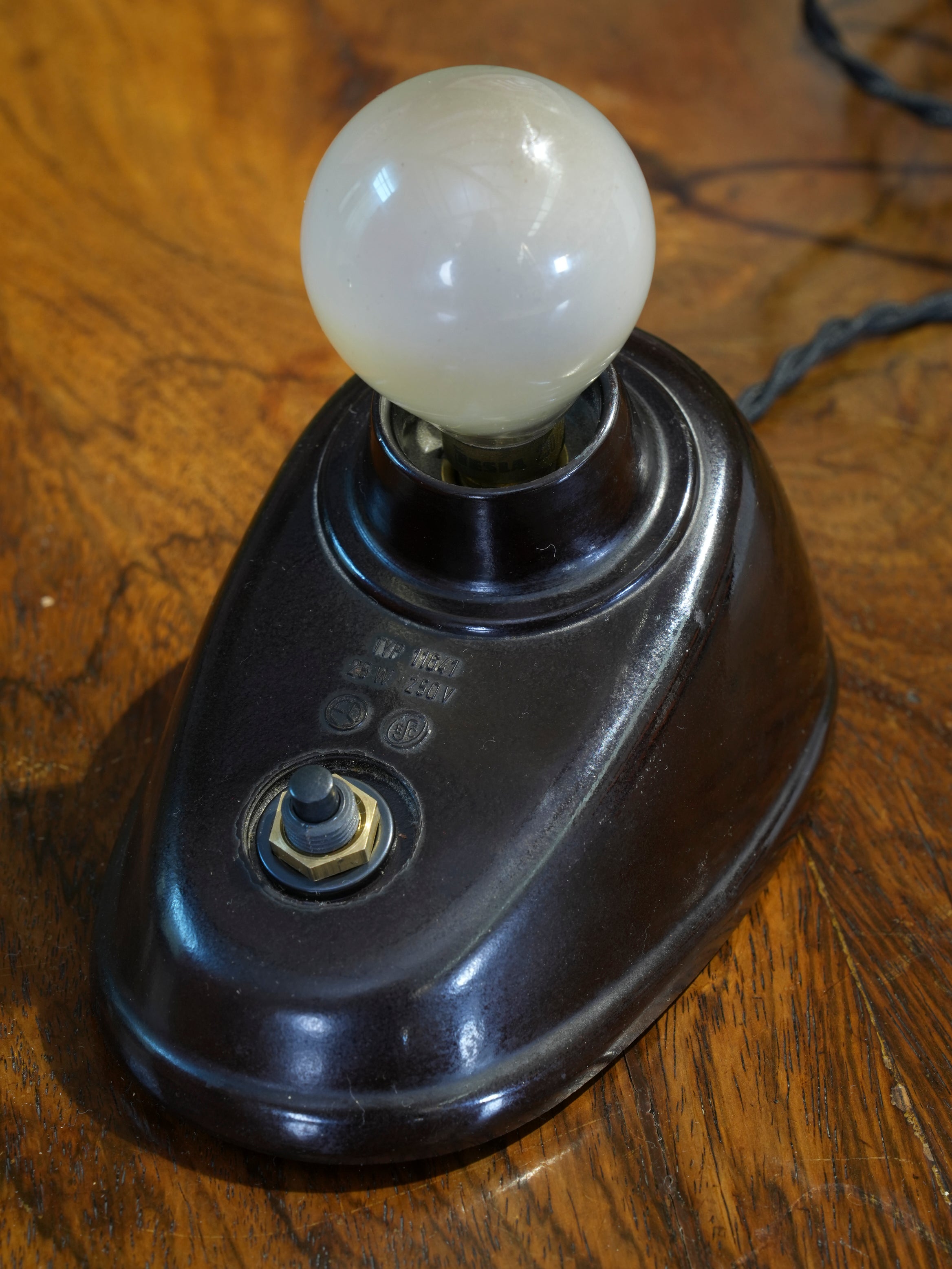 ESC Type 11641 Desk Lamp