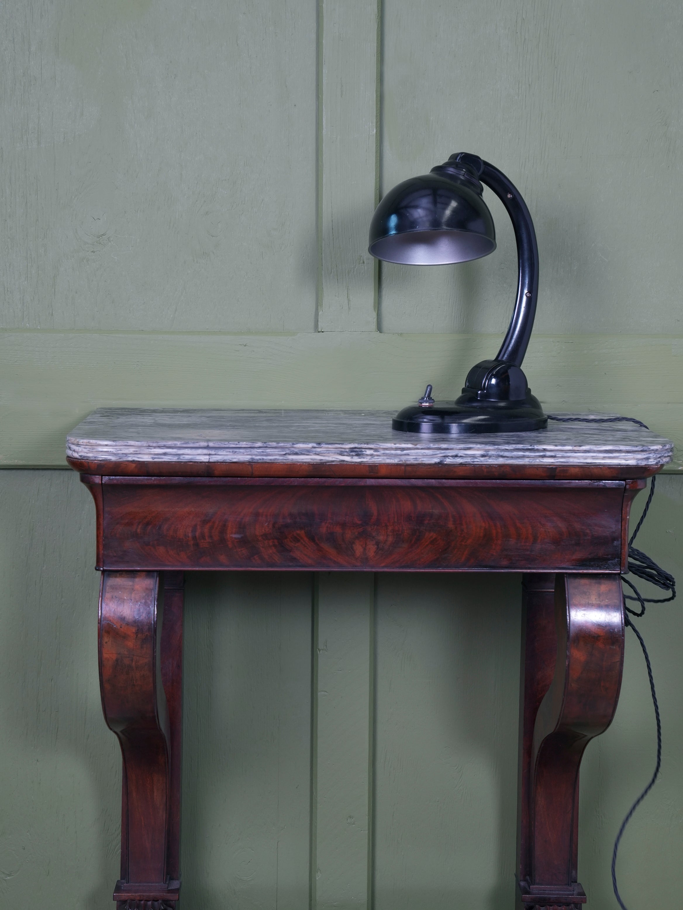 Model 11126 Desk Lamp