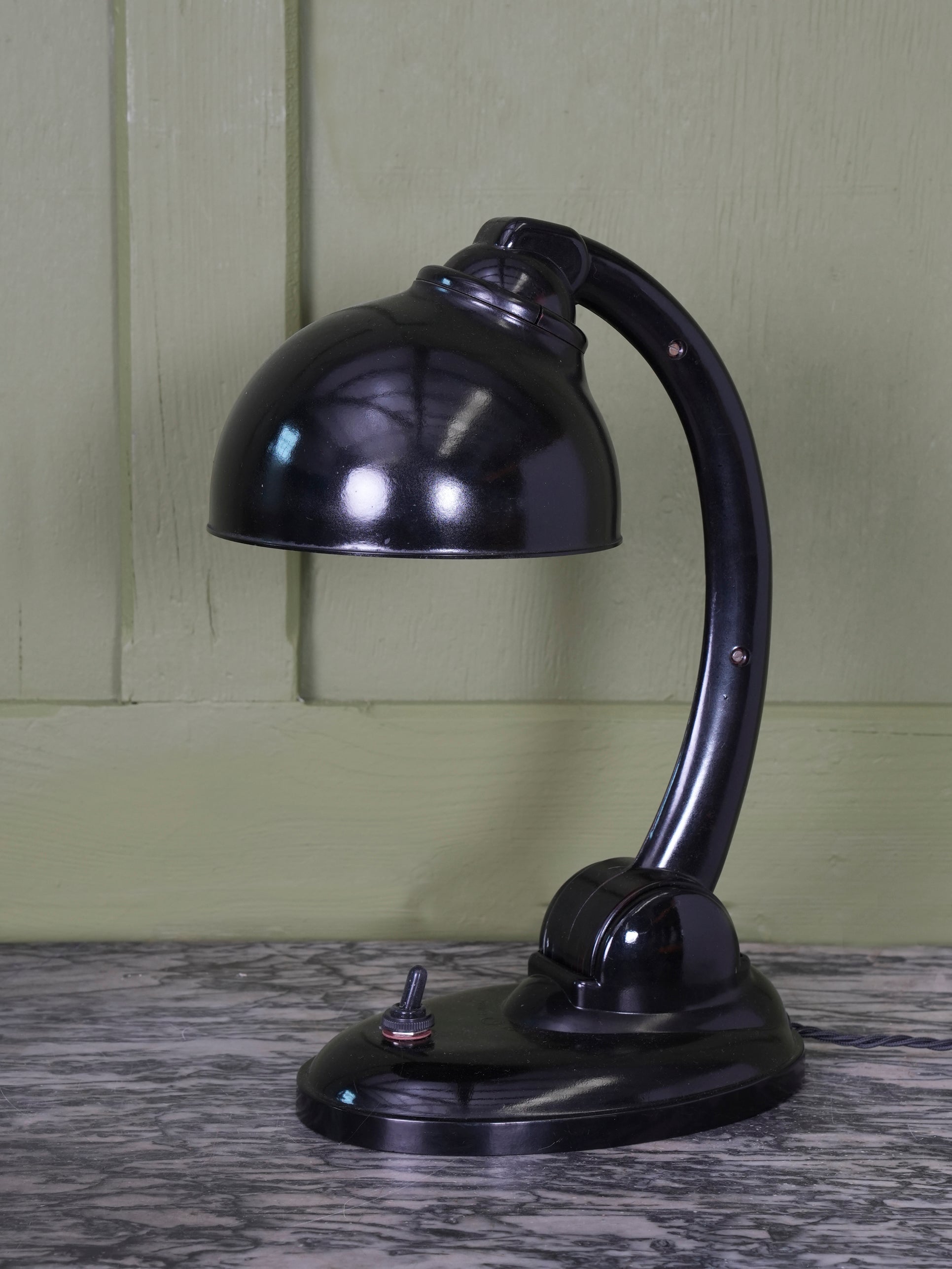 Model 11126 Desk Lamp