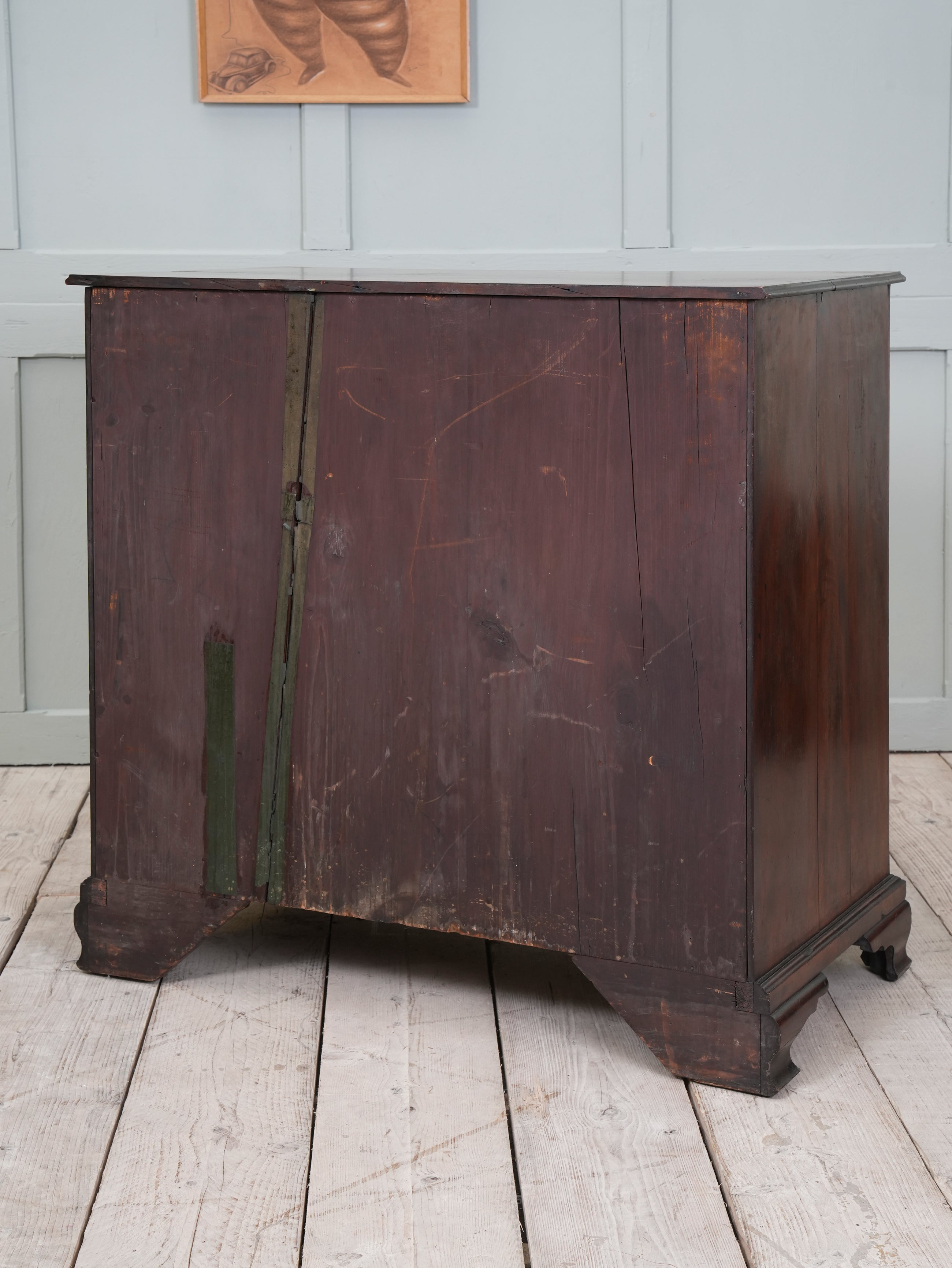 A Early 19th Century Mahogany Chest of Drawers