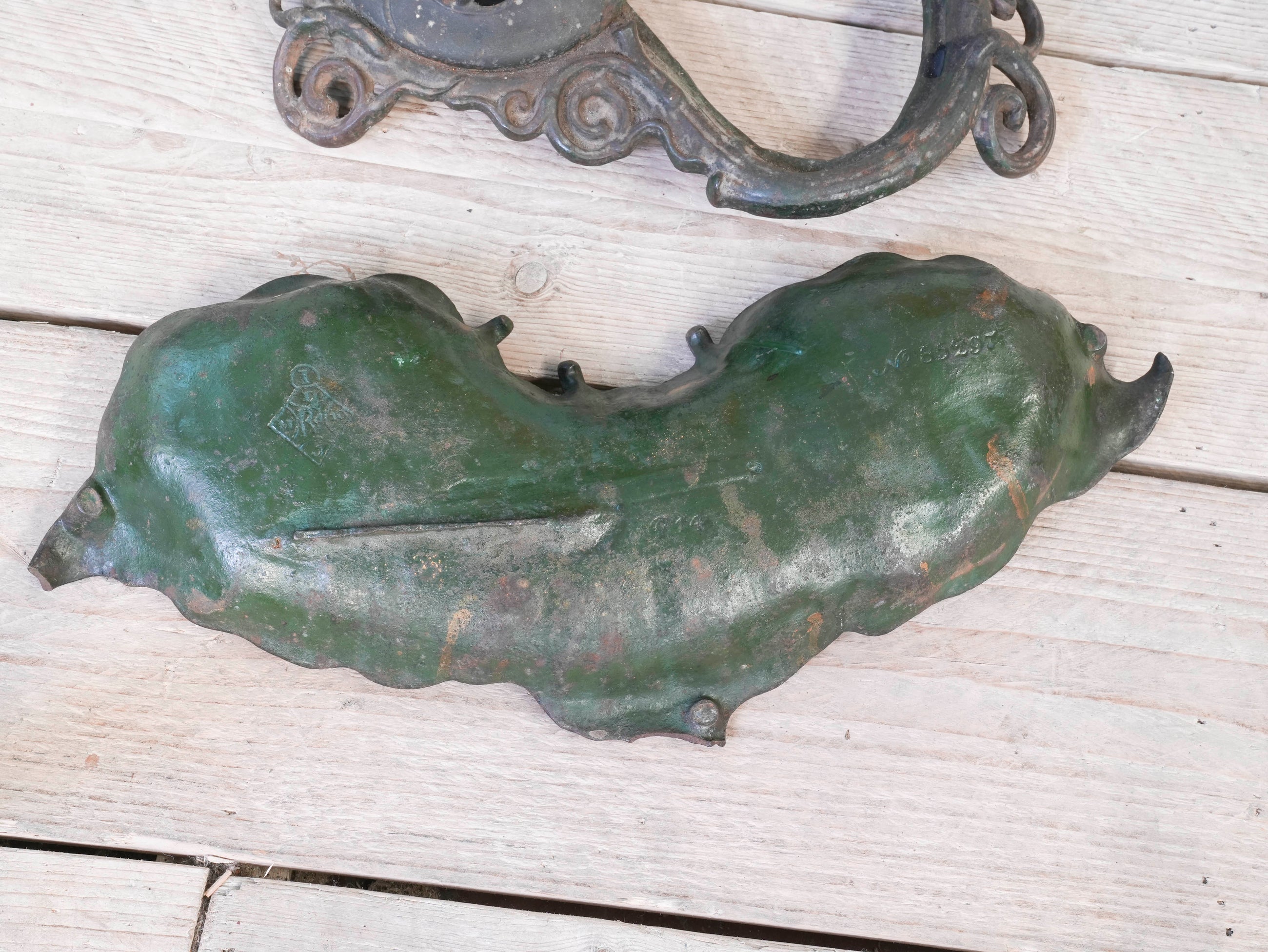 A Chihuahua & Crop Stick Stand