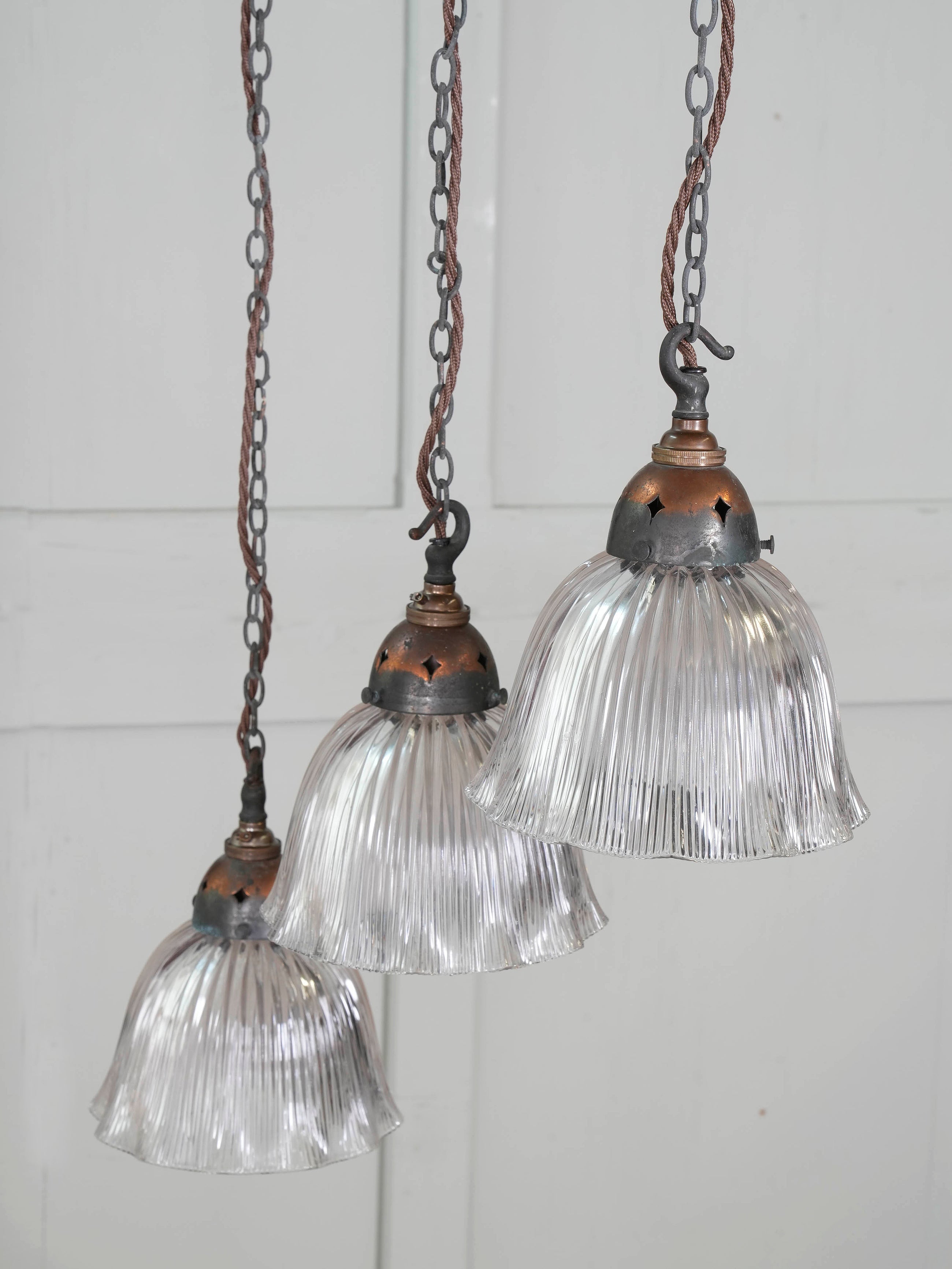 Rippled Edge Holophane Pendant