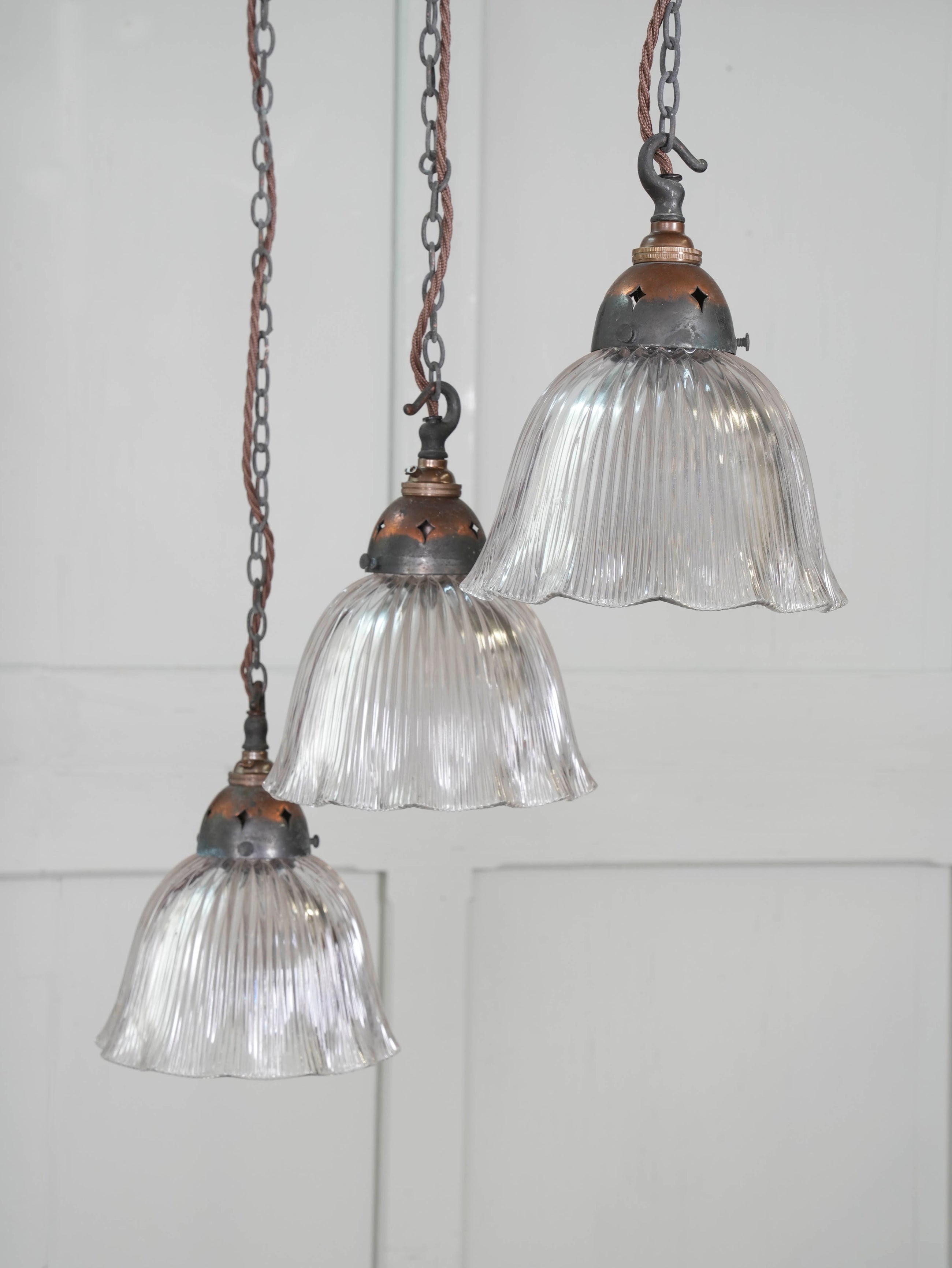 Rippled Edge Holophane Pendant