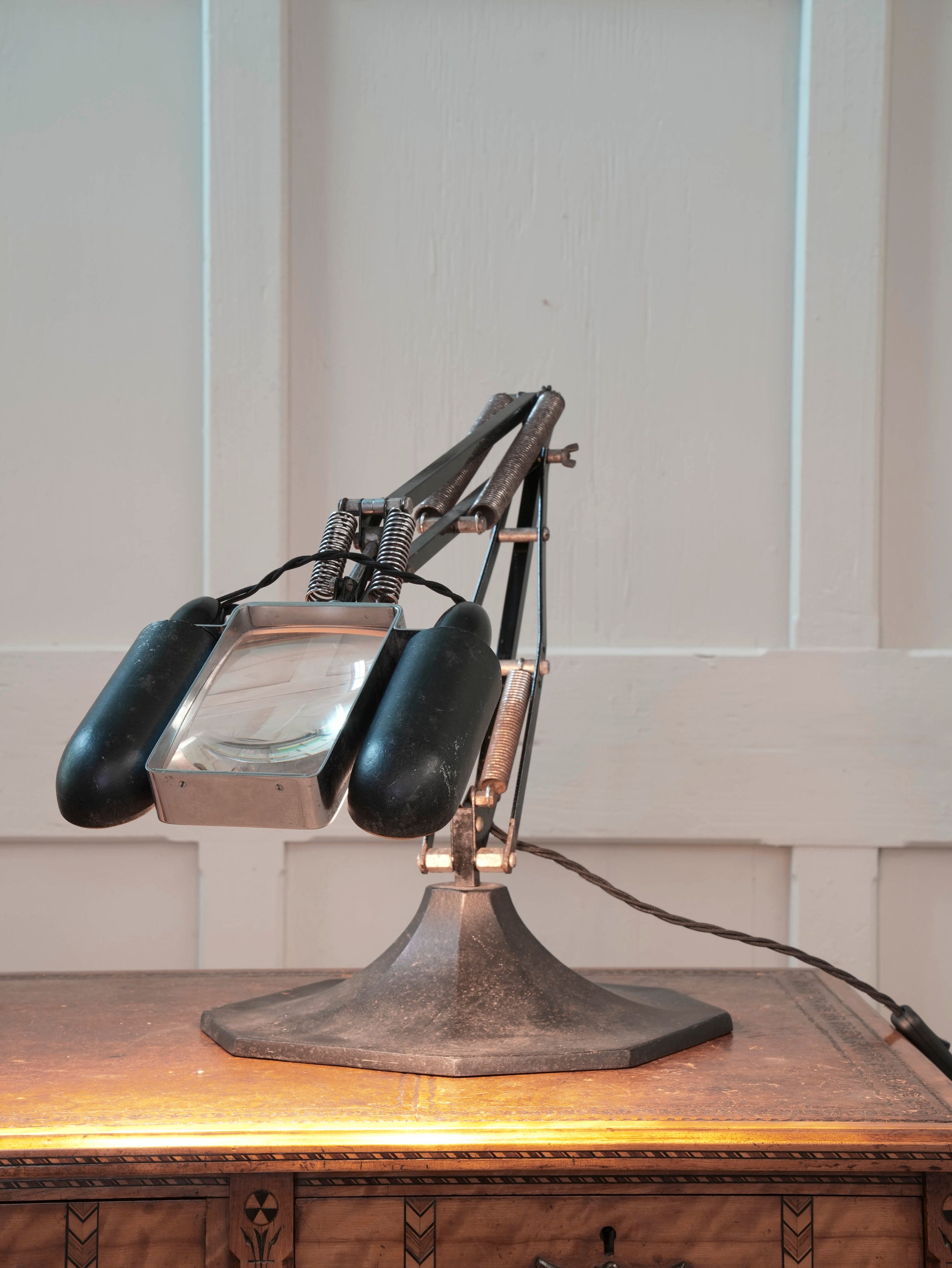 Anglepoise 1431 Magnifying Desk Lamp