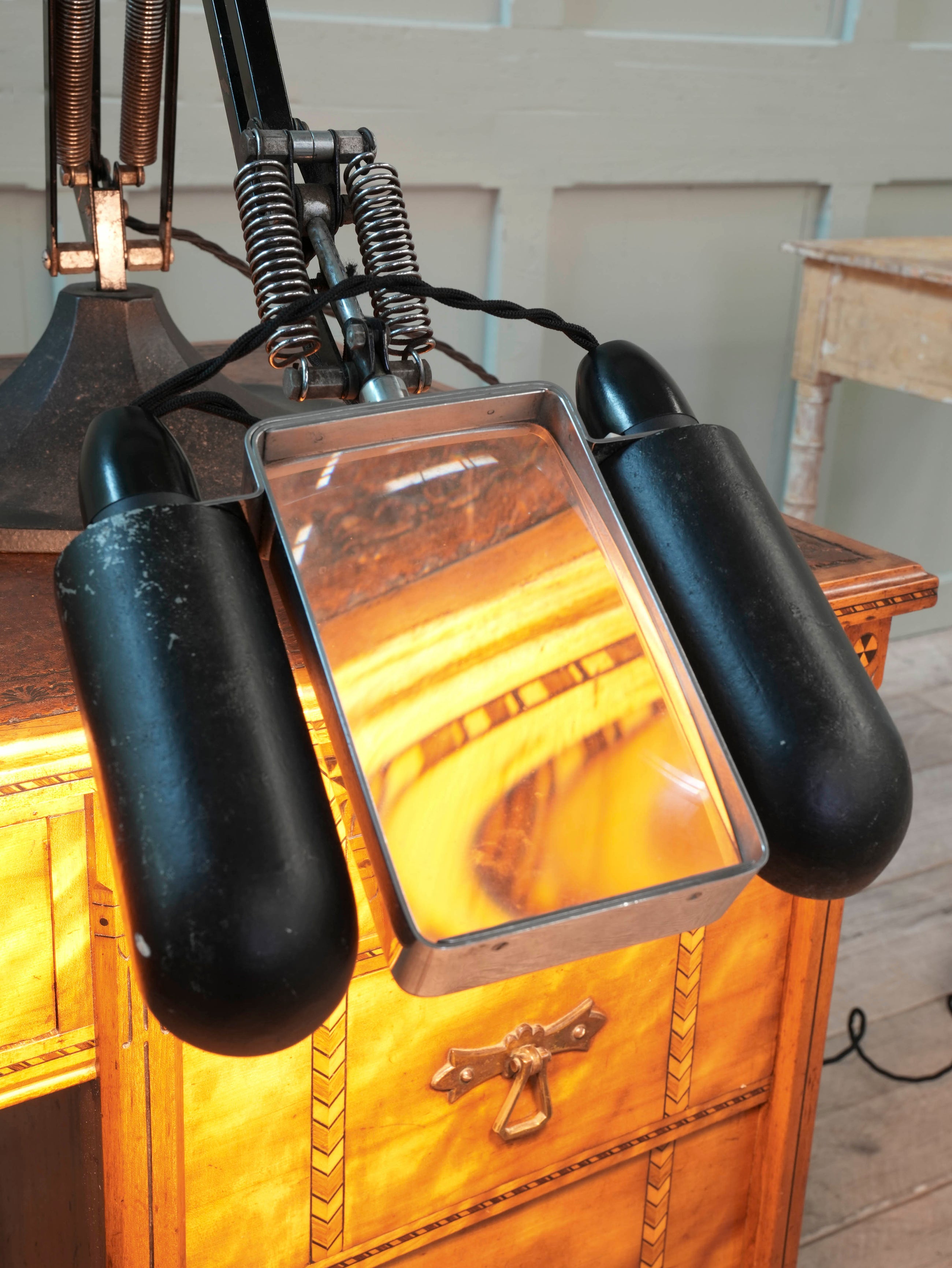 Anglepoise 1431 Magnifying Desk Lamp