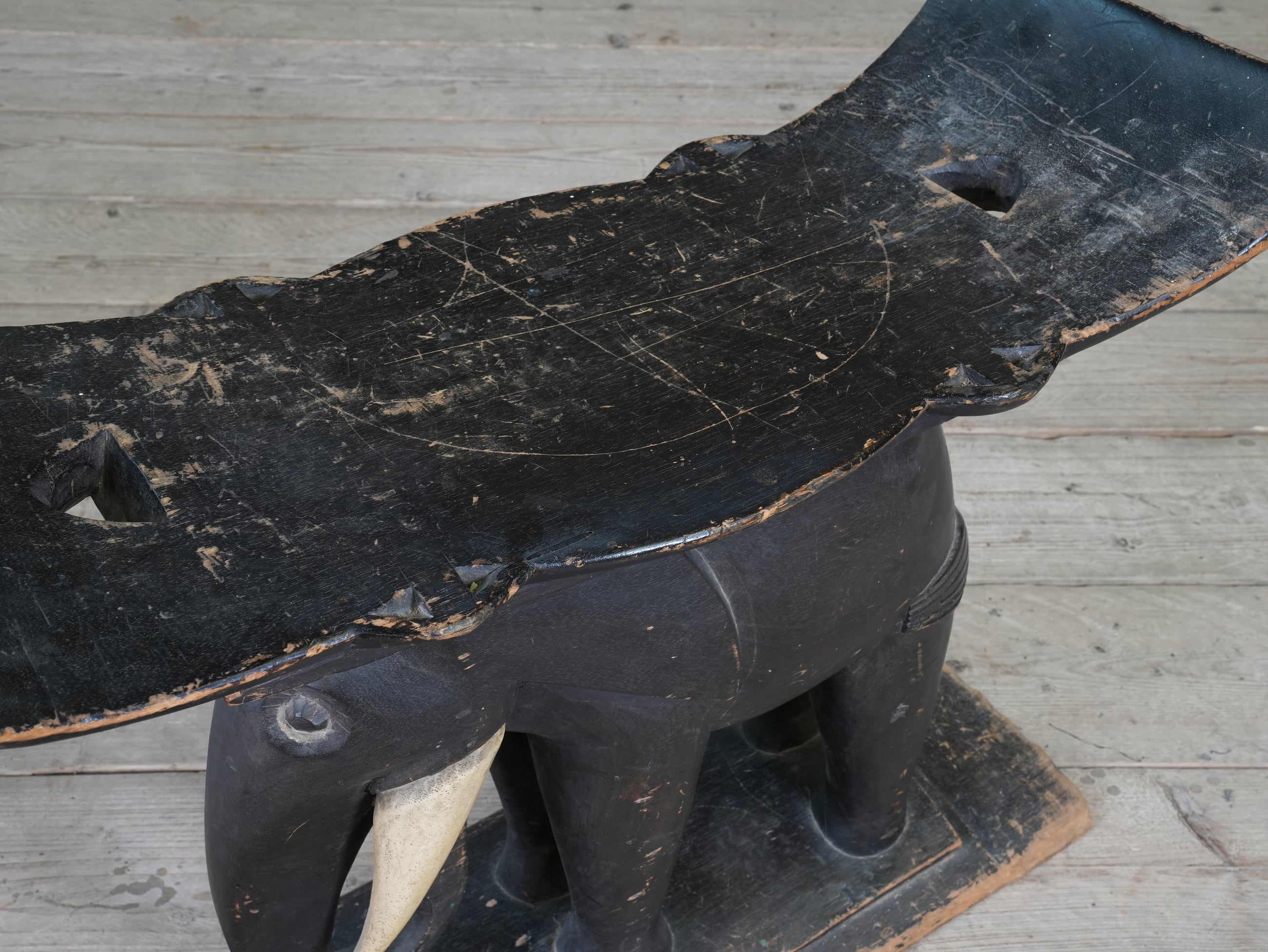 Ashanti Elephant Seat