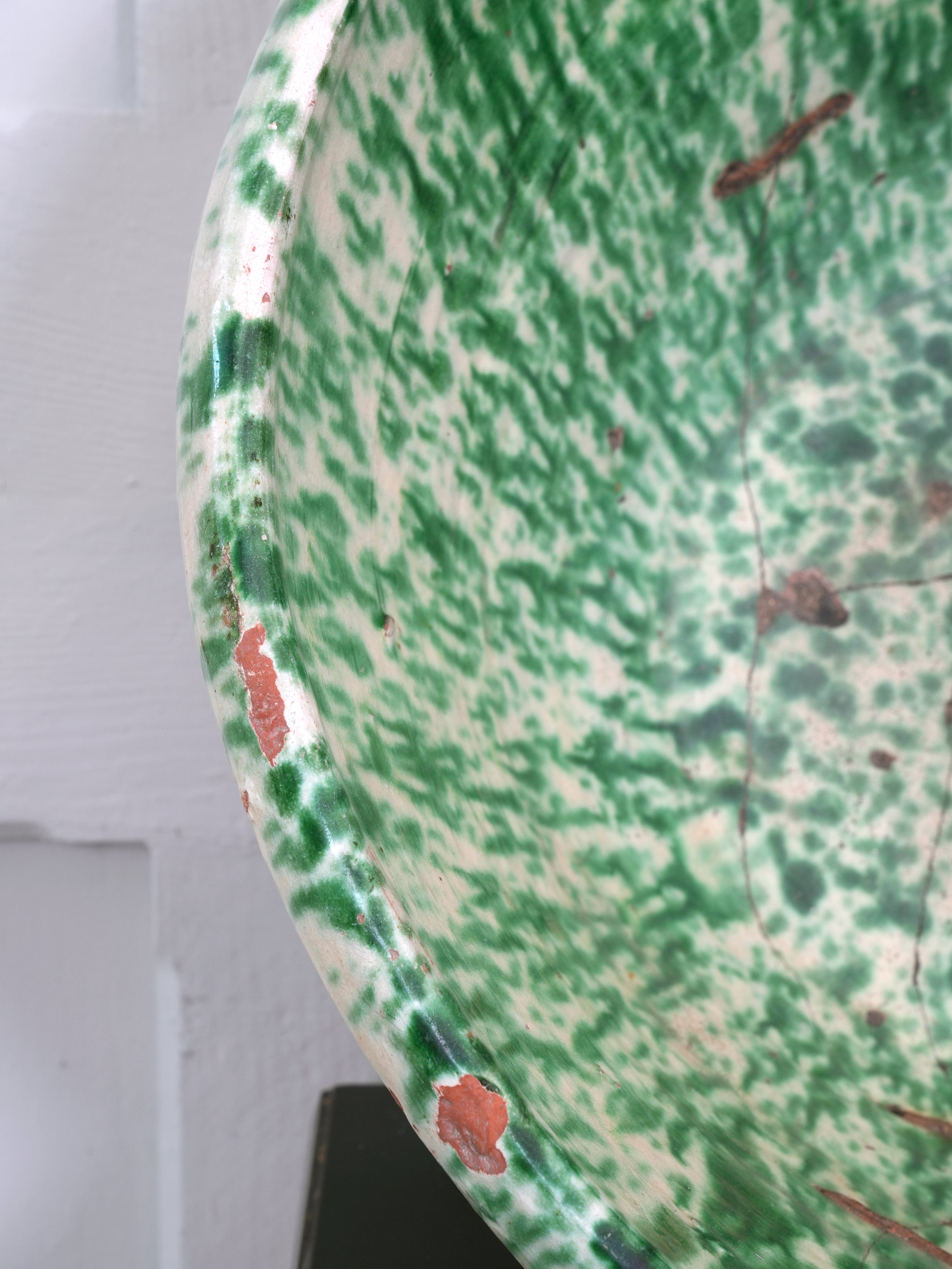 A Large Italian Schizzato Bowl