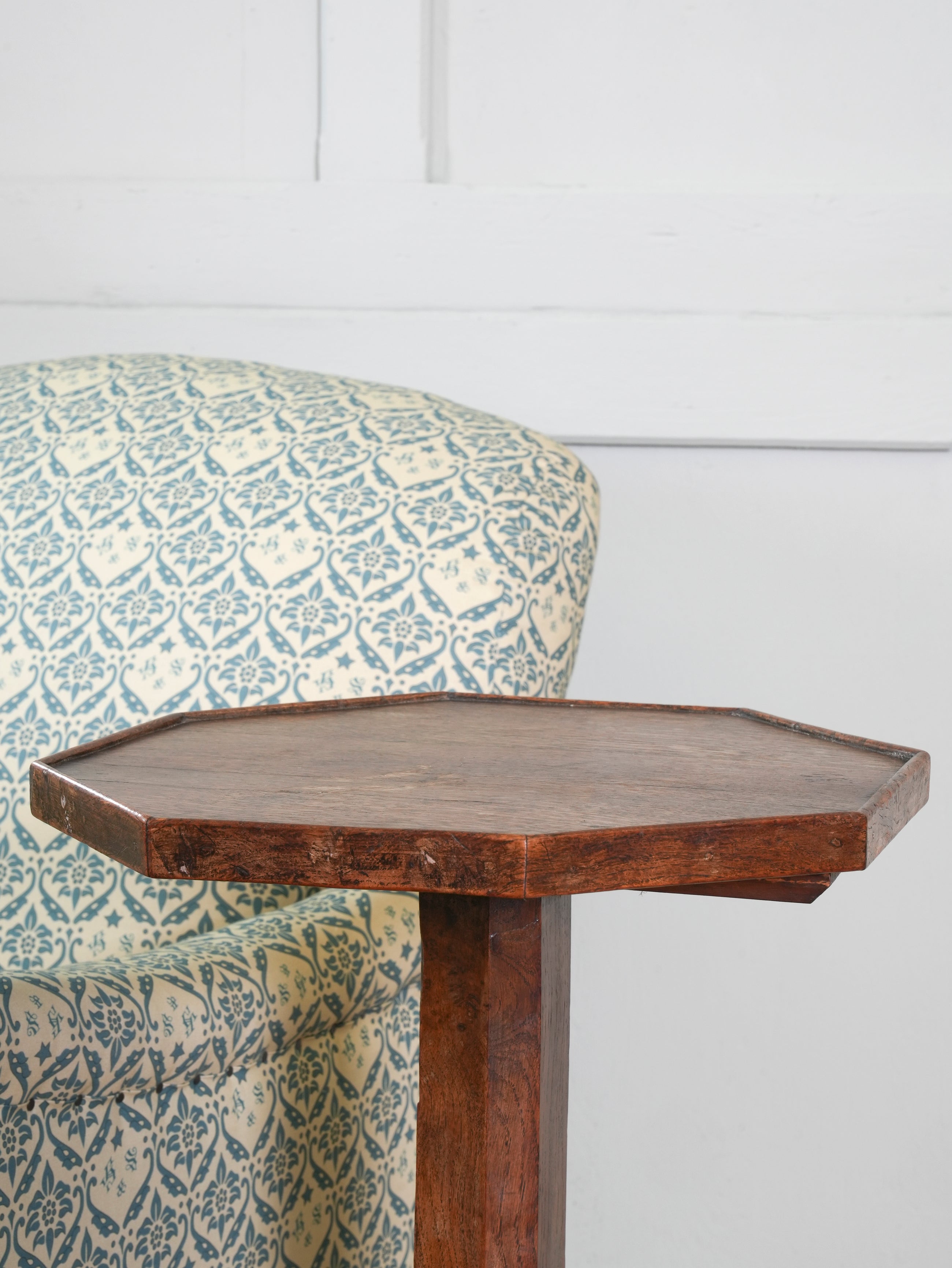 A Provincial Spider Leg Lamp Table
