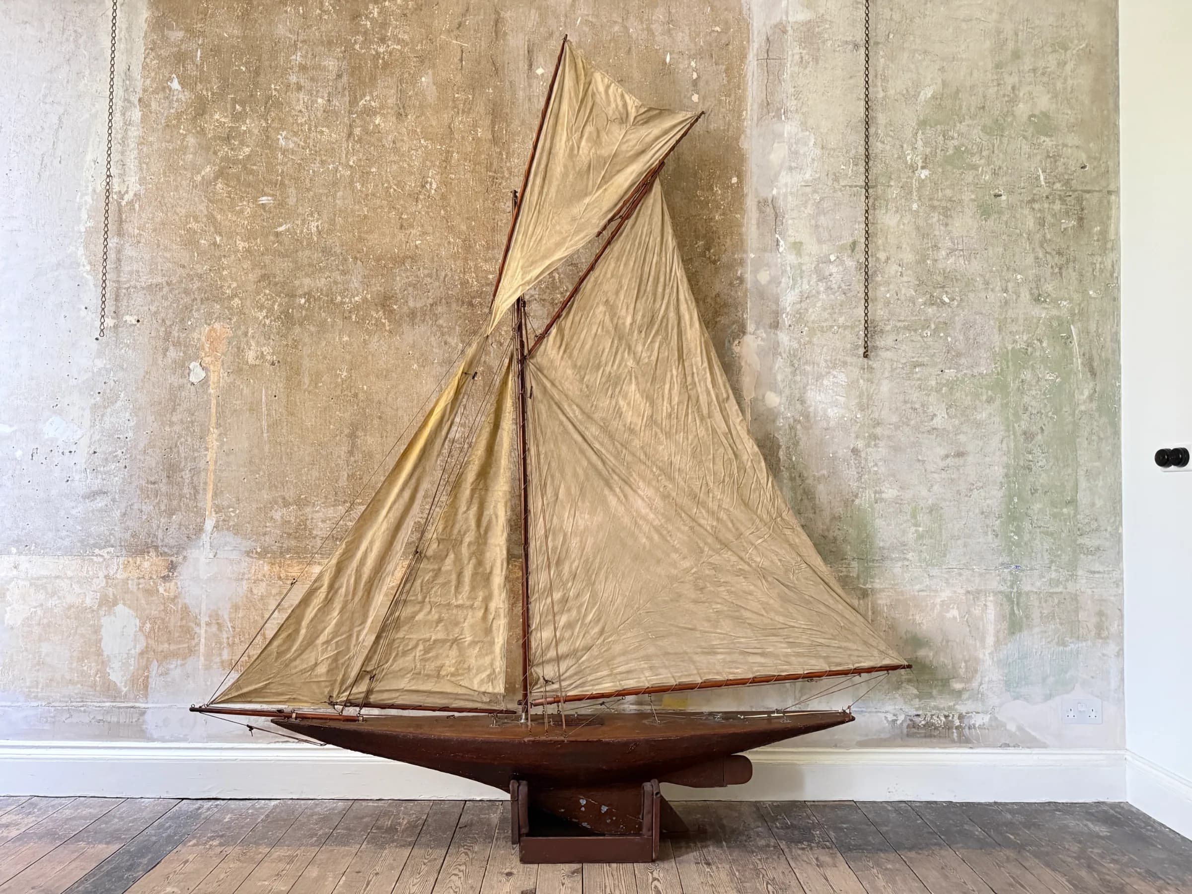 1930s Racing Pond Yacht