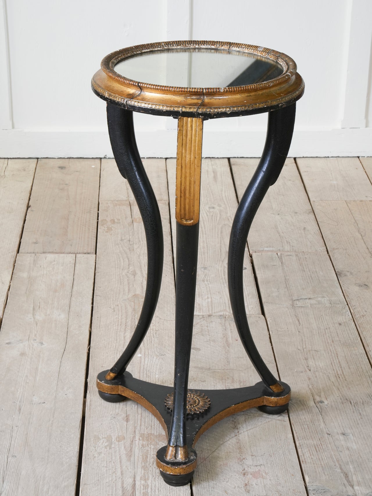 An Early 19th Century Gueridon