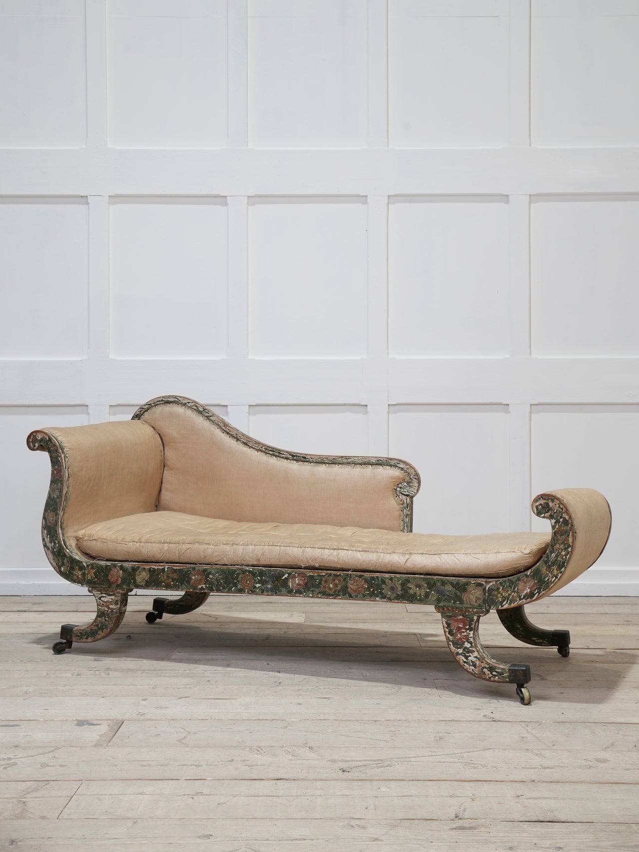 Regency Painted Chaise Longue