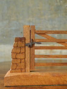 A Five Bar Gate Model
