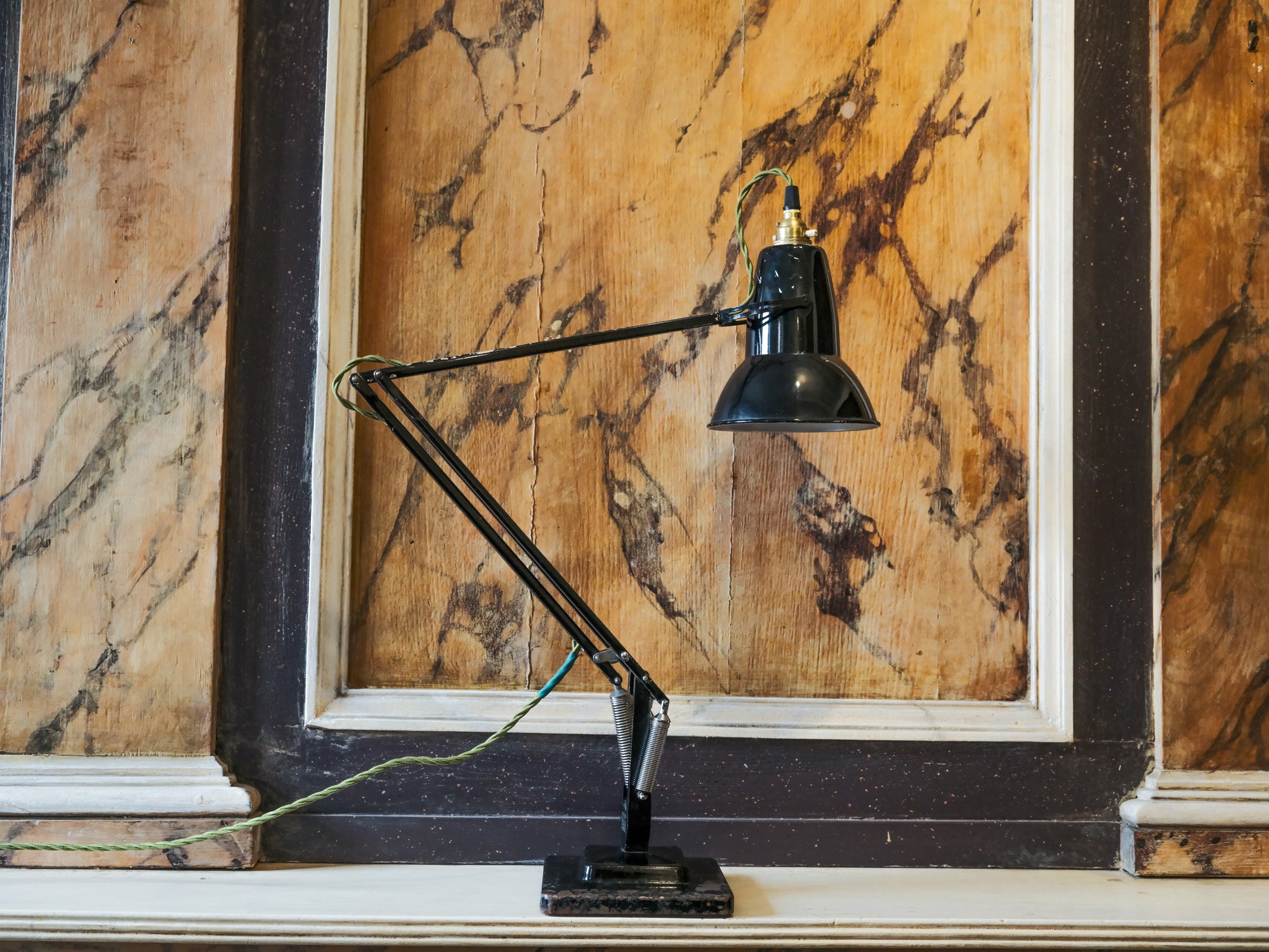 Black 1227 Anglepoise