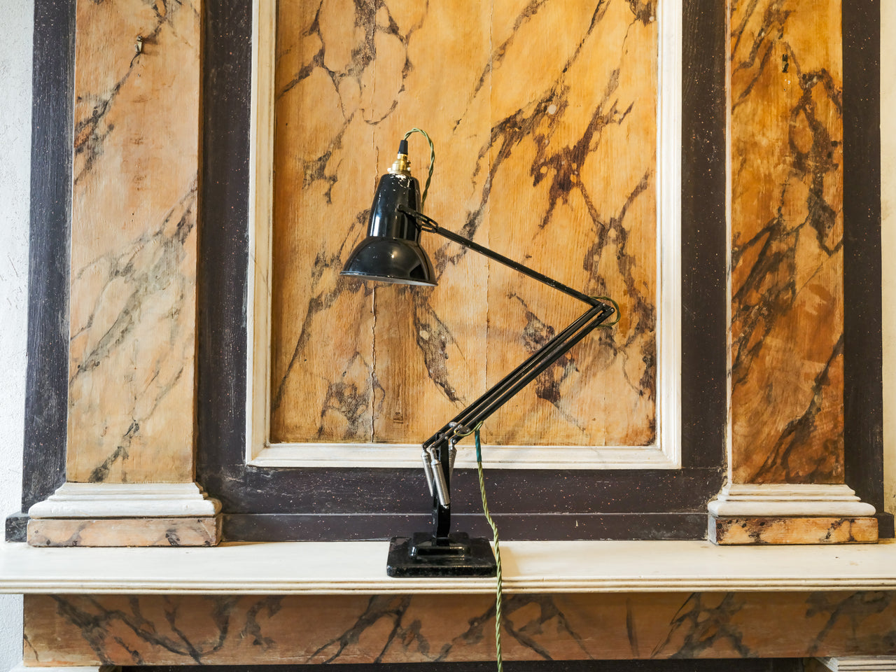 Black 1227 Anglepoise