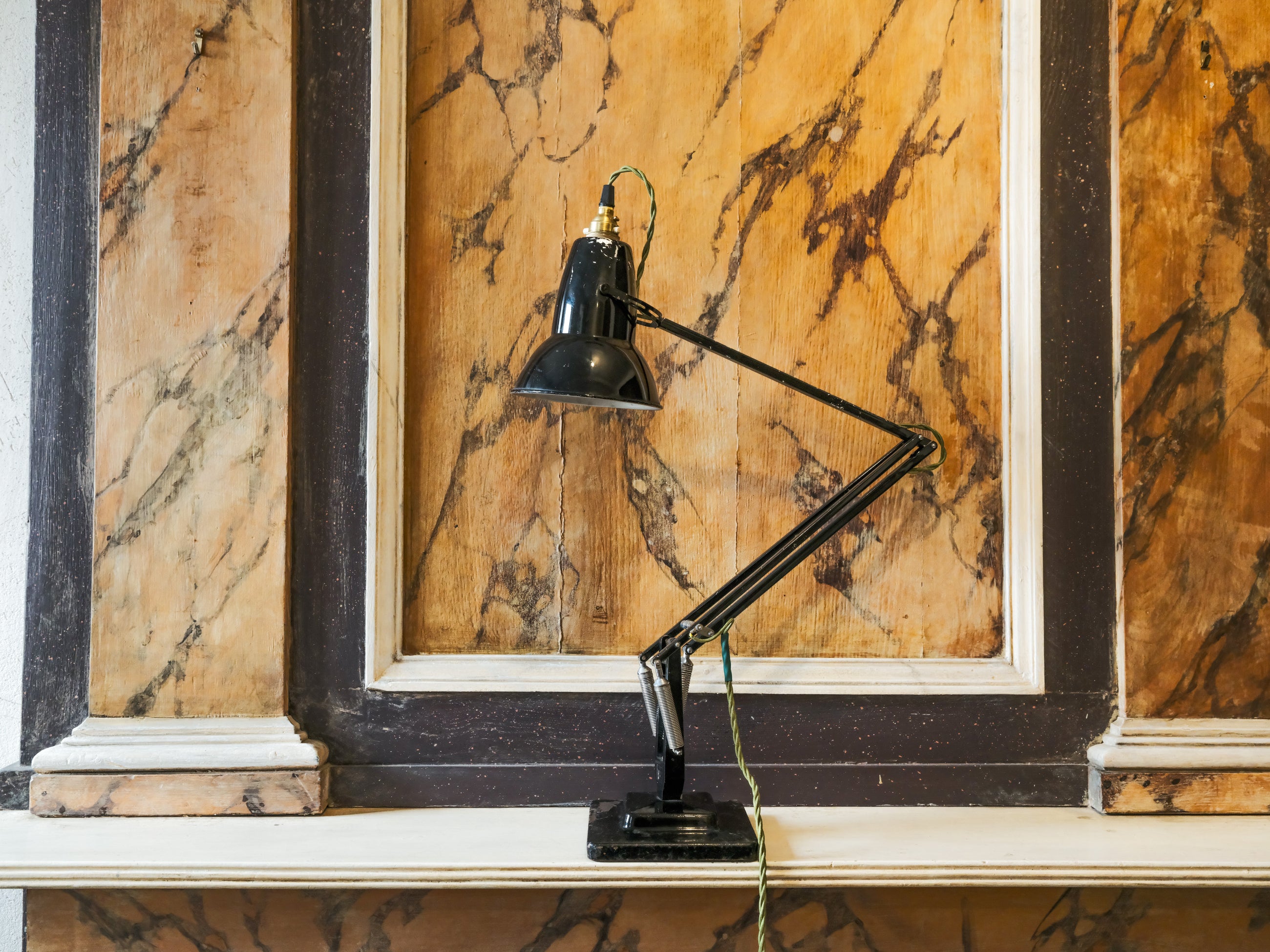 Black 1227 Anglepoise