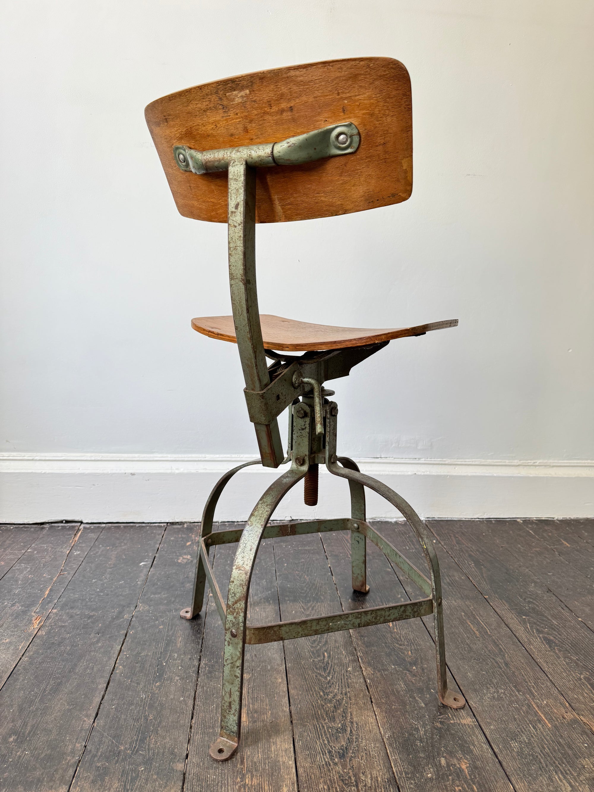 1950s Workshop Task Chair