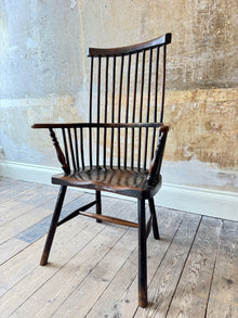Late 18th Century Vernacular Comb Back Windsor