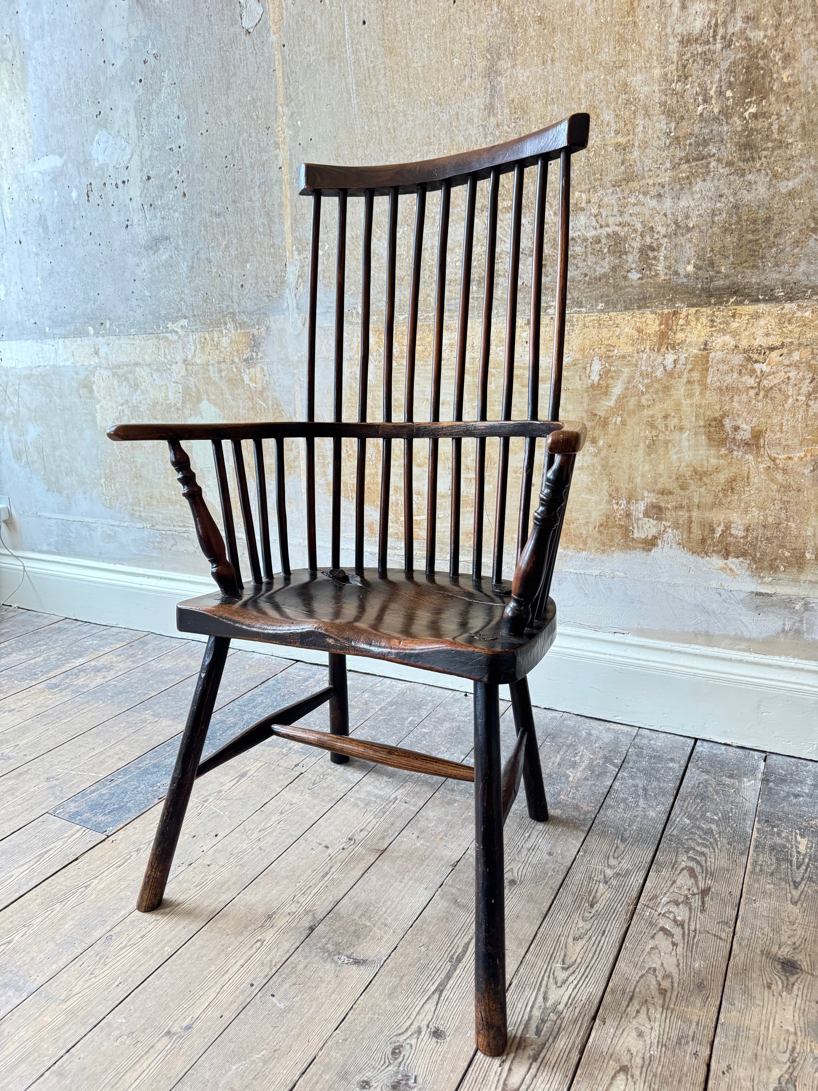Late 18th Century Vernacular Comb Back Windsor