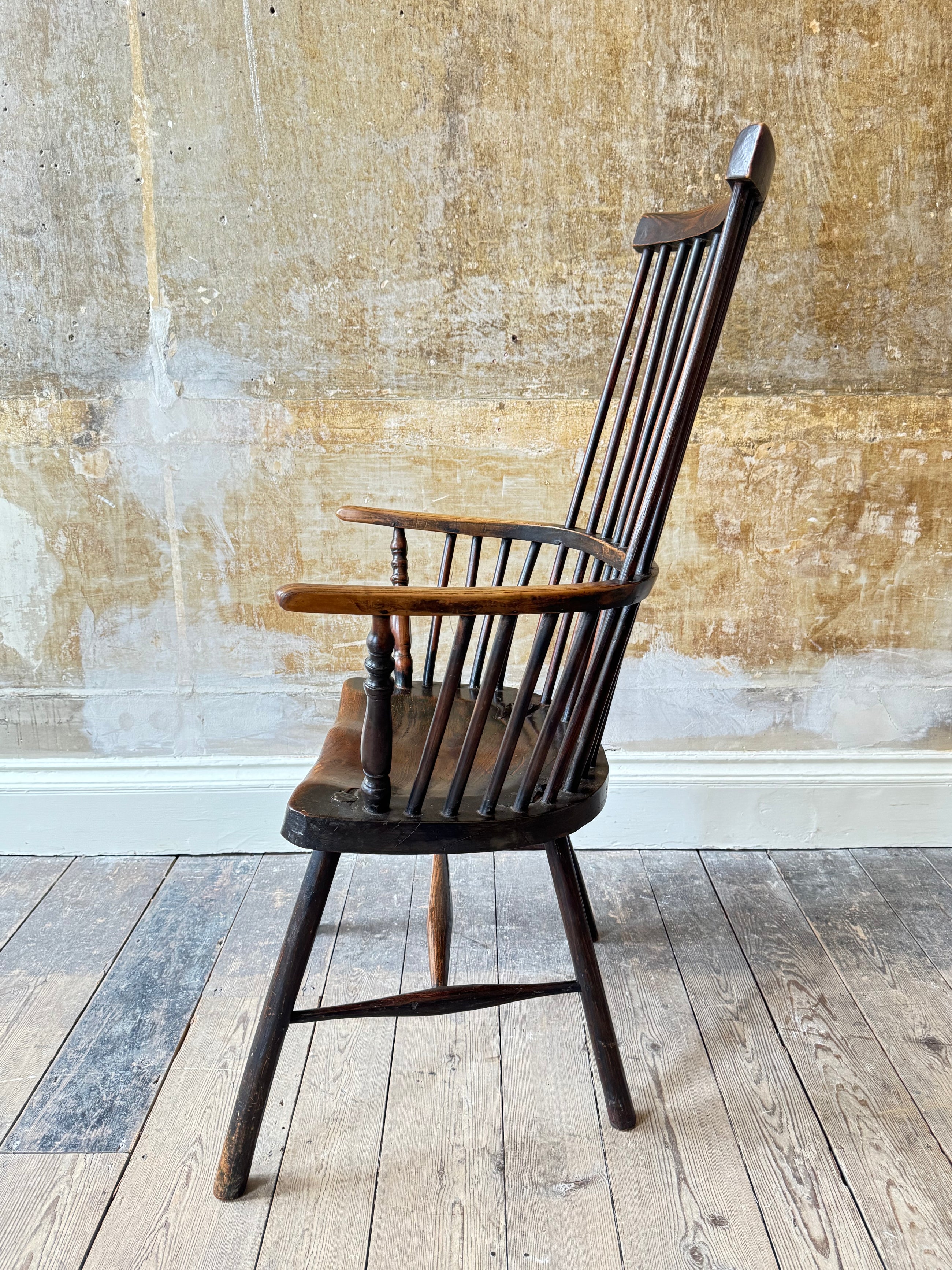 Late 18th Century Vernacular Comb Back Windsor